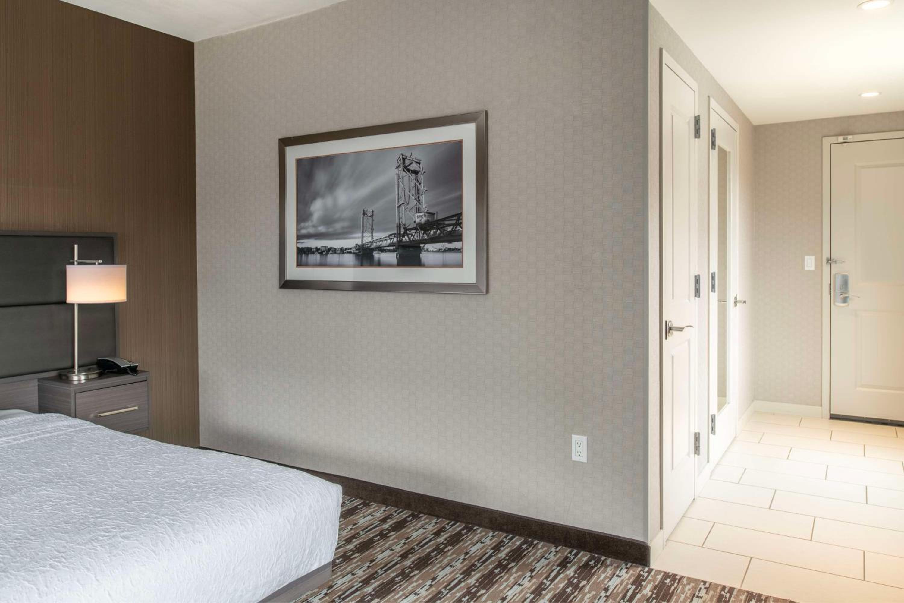 King Room - Non-Smoking photo 2
