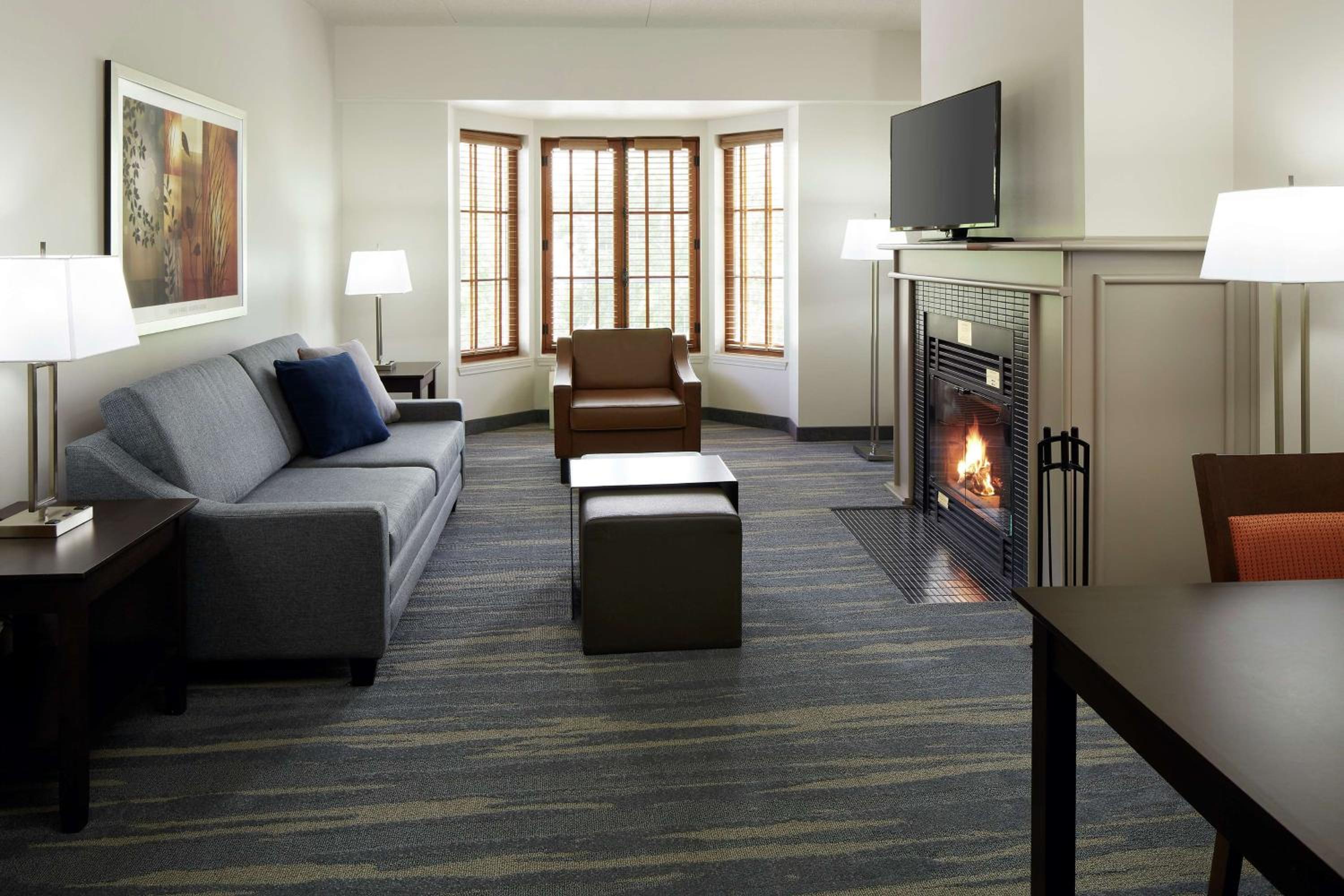 One-Bedroom Suite with Two Double Beds and Fireplace - Non-Smoking - Photo 4