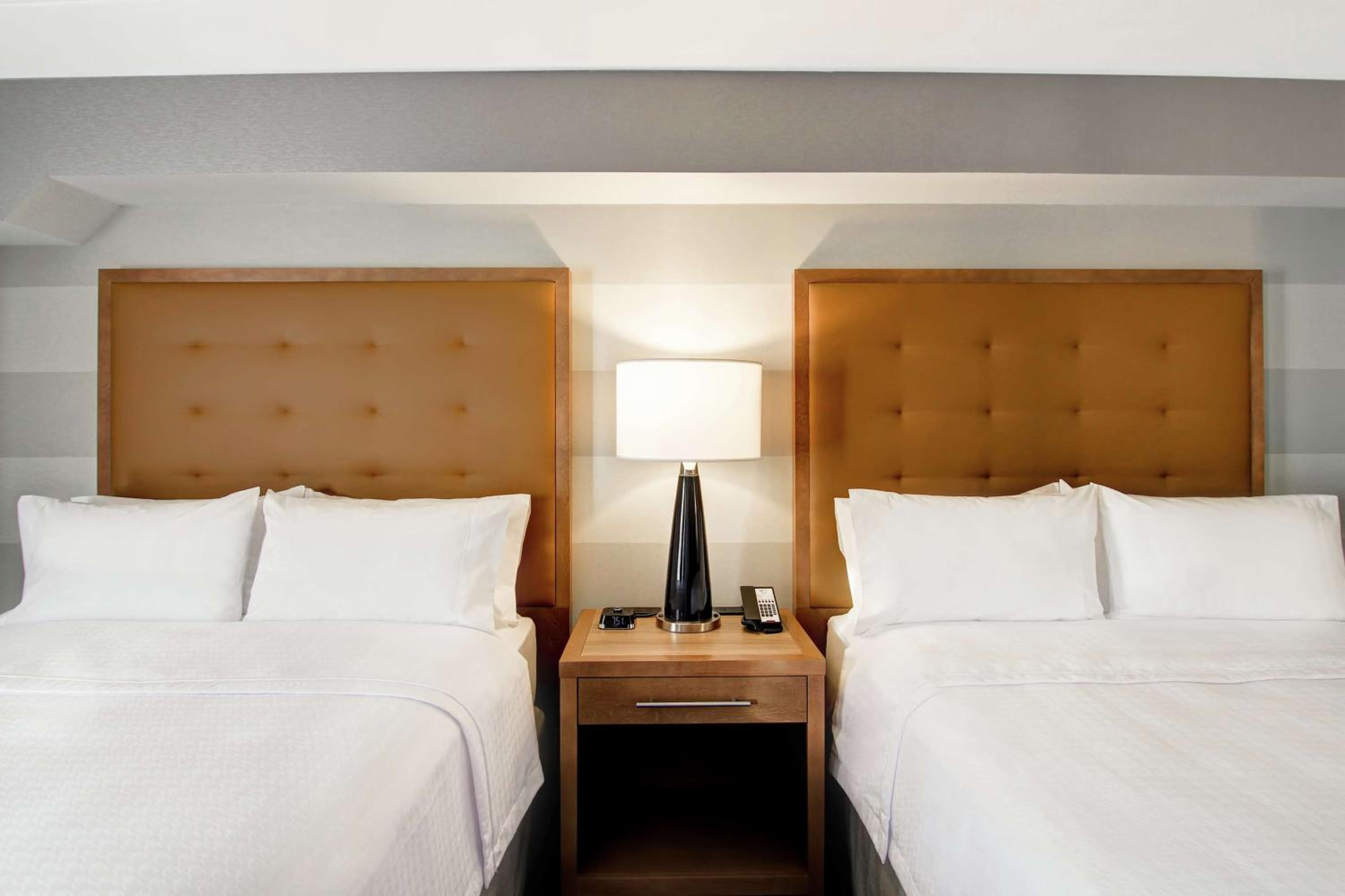Two-Bedroom Suite - Non-Smoking photo 2