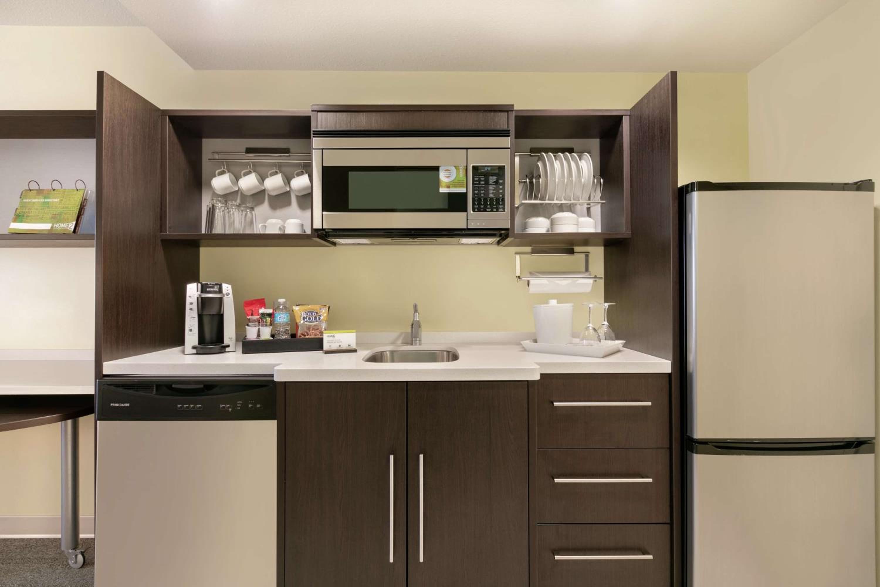 Premium One-Bedroom King Suite - Non-Smoking