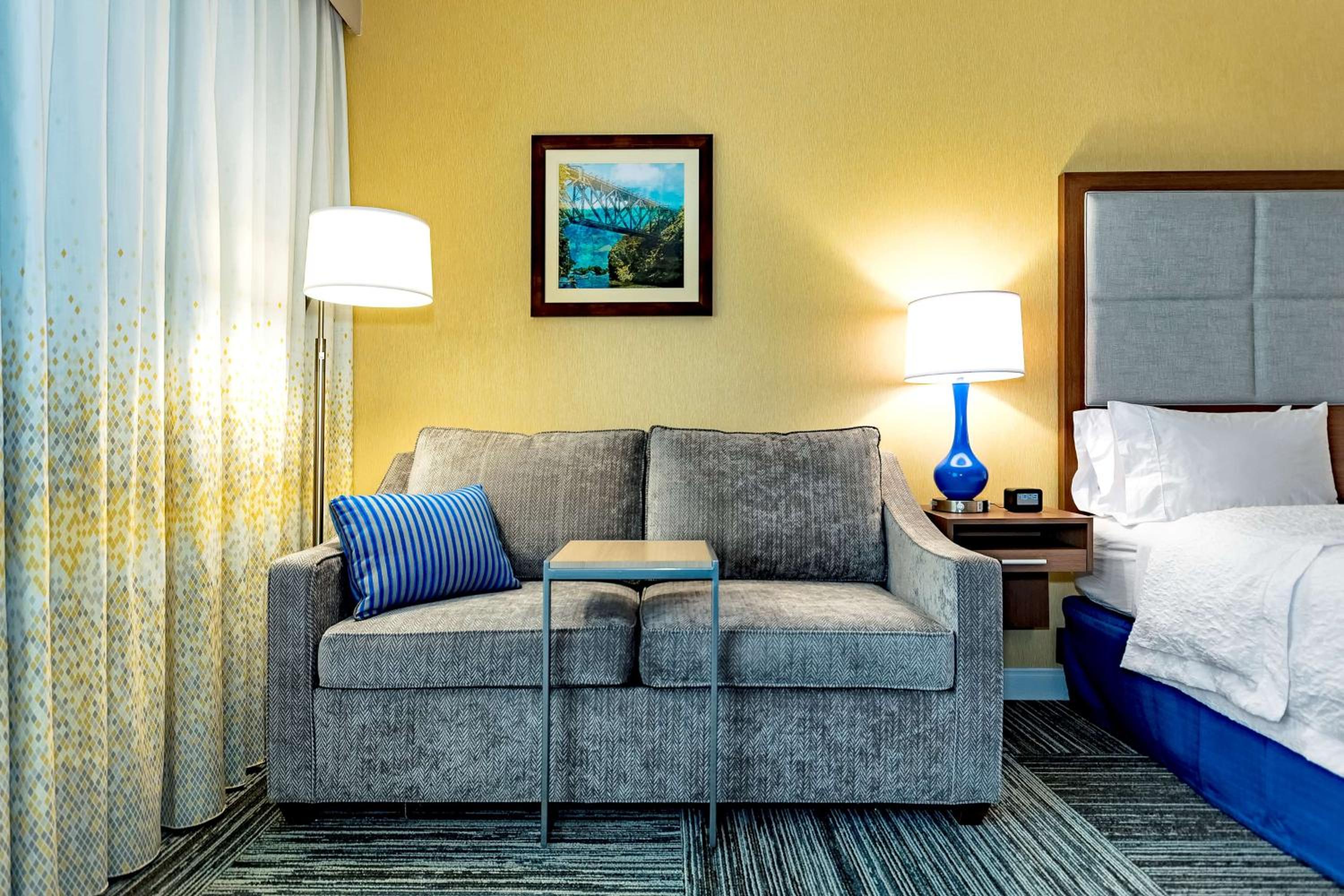King Room with Sofa Bed - Non-Smoking