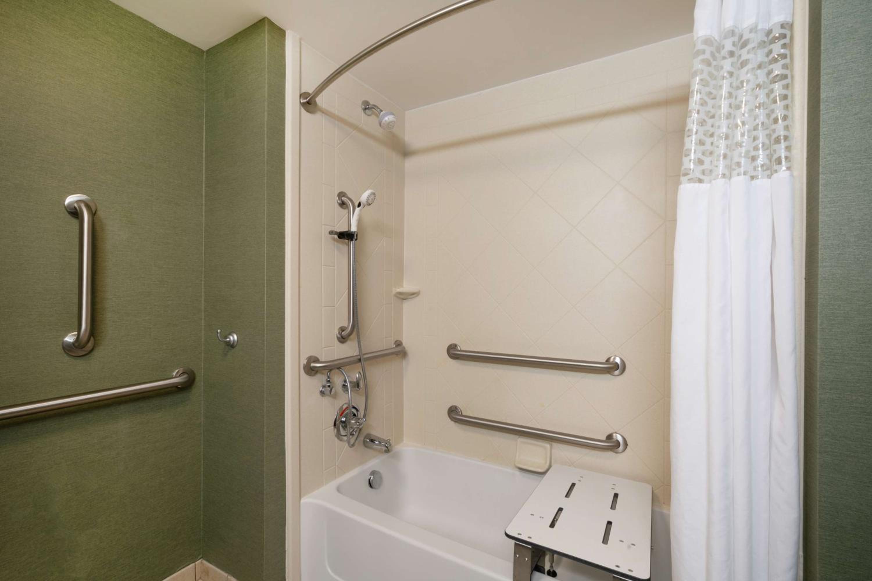 King Room Mobility and Hearing Access/Non-Smoking