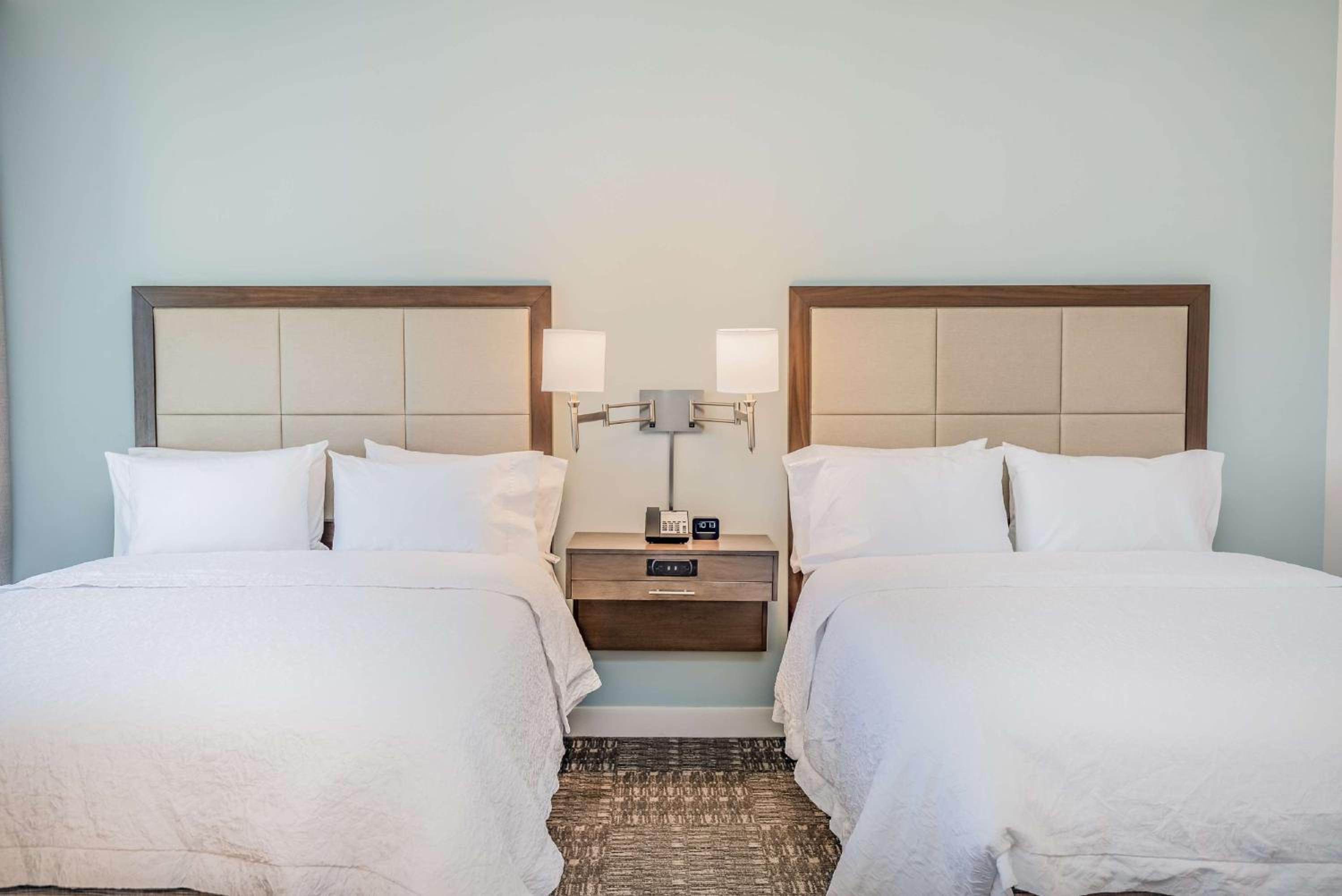 Queen Studio Suite with Roll-in Shower and Two Queen Beds - Mobility Accessible - Non-Smoking