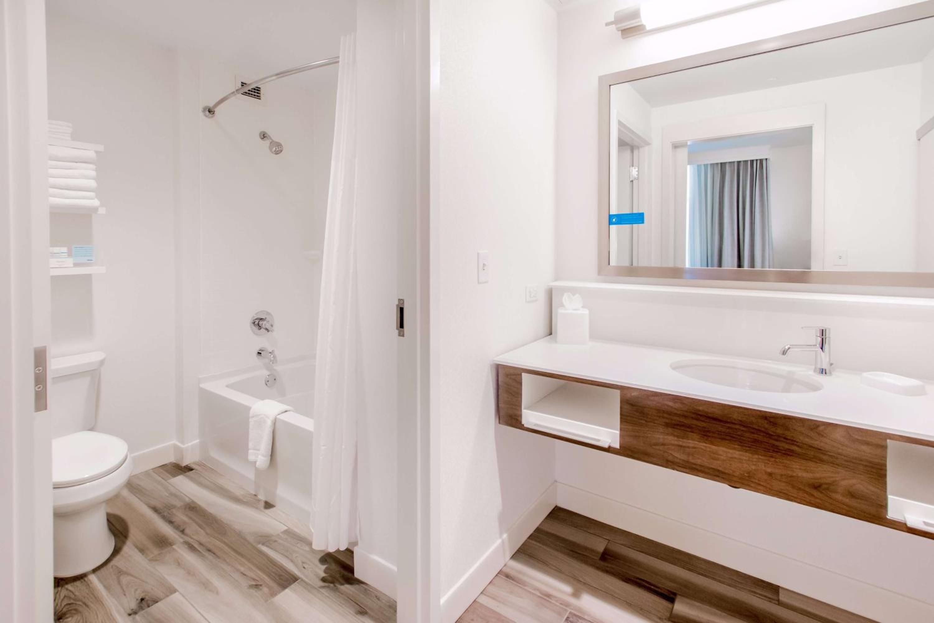 Queen Studio Suite with Roll-in Shower and Two Queen Beds - Mobility Accessible - Non-Smoking