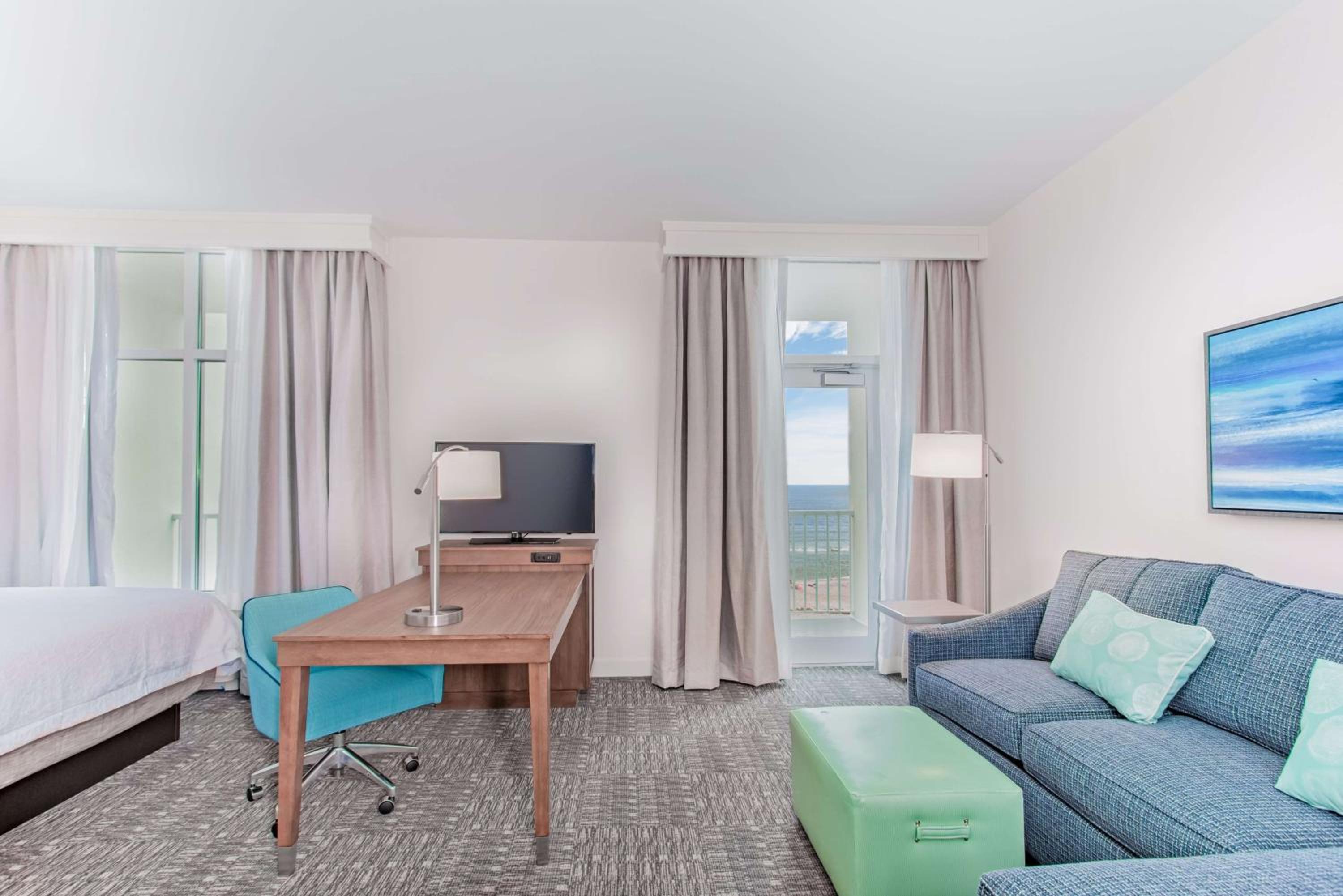 Studio Suite with Two Queen Beds and Balcony with Gulf View - Non-Smoking