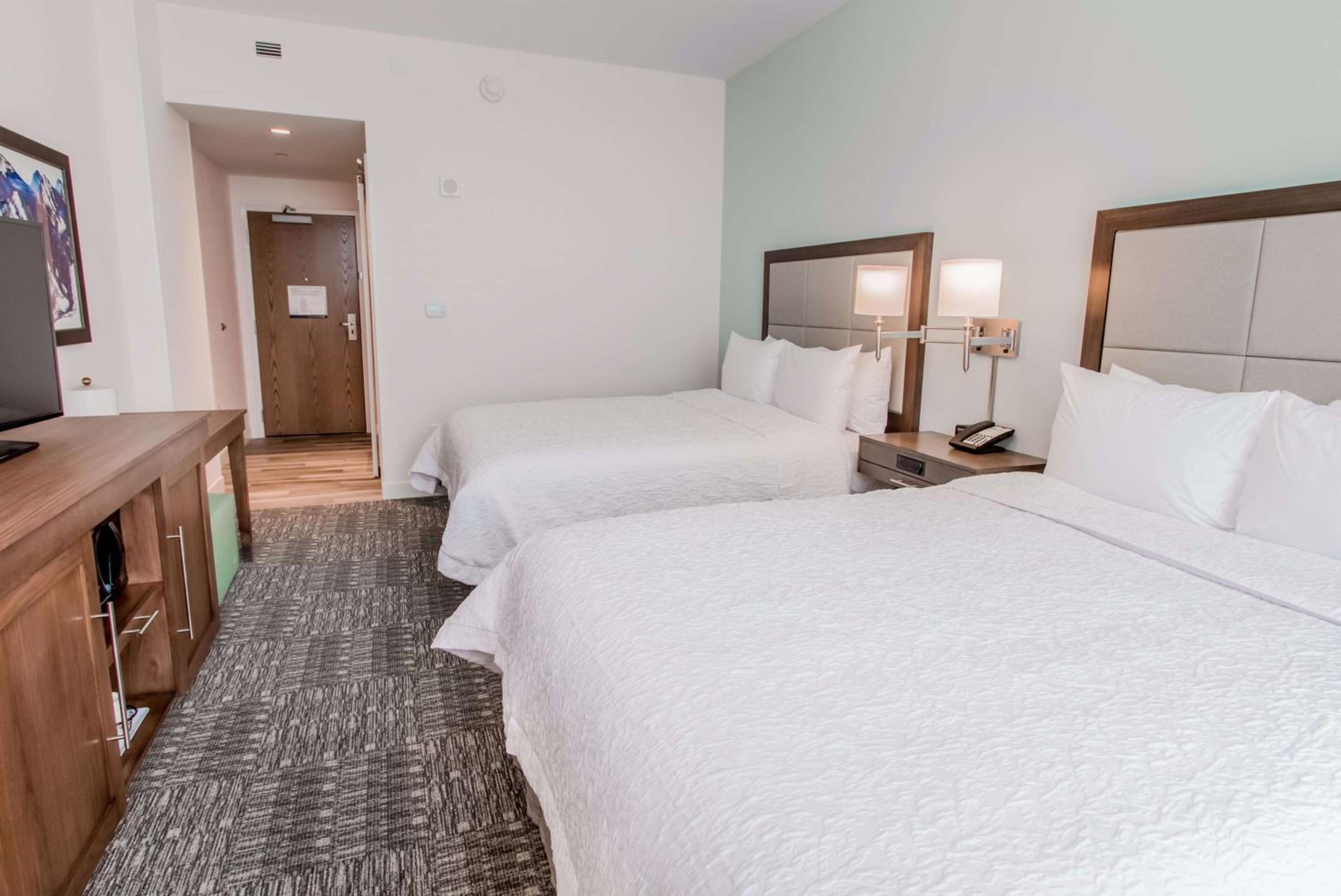 Queen Room with Two Queen Beds and Balcony with Gulf View - Non-Smoking