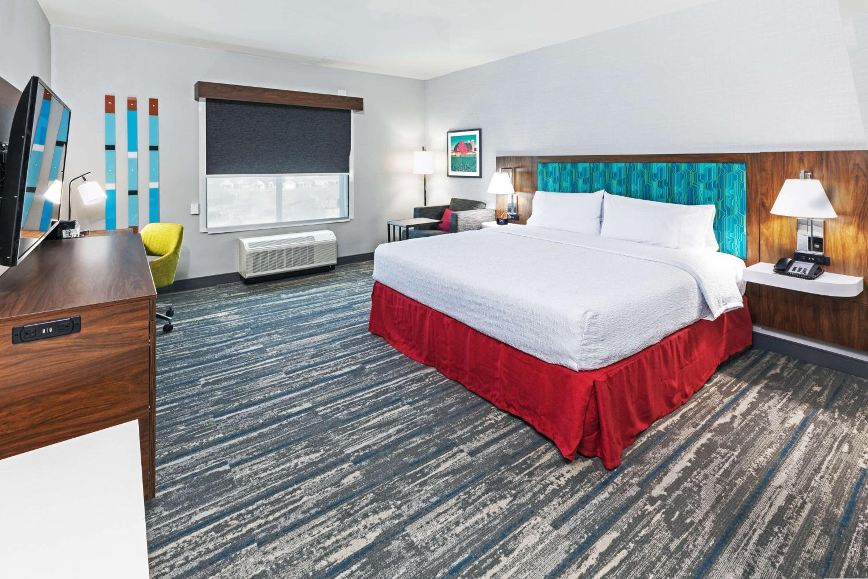 King Room with Tub - Mobility Access - Photo 1