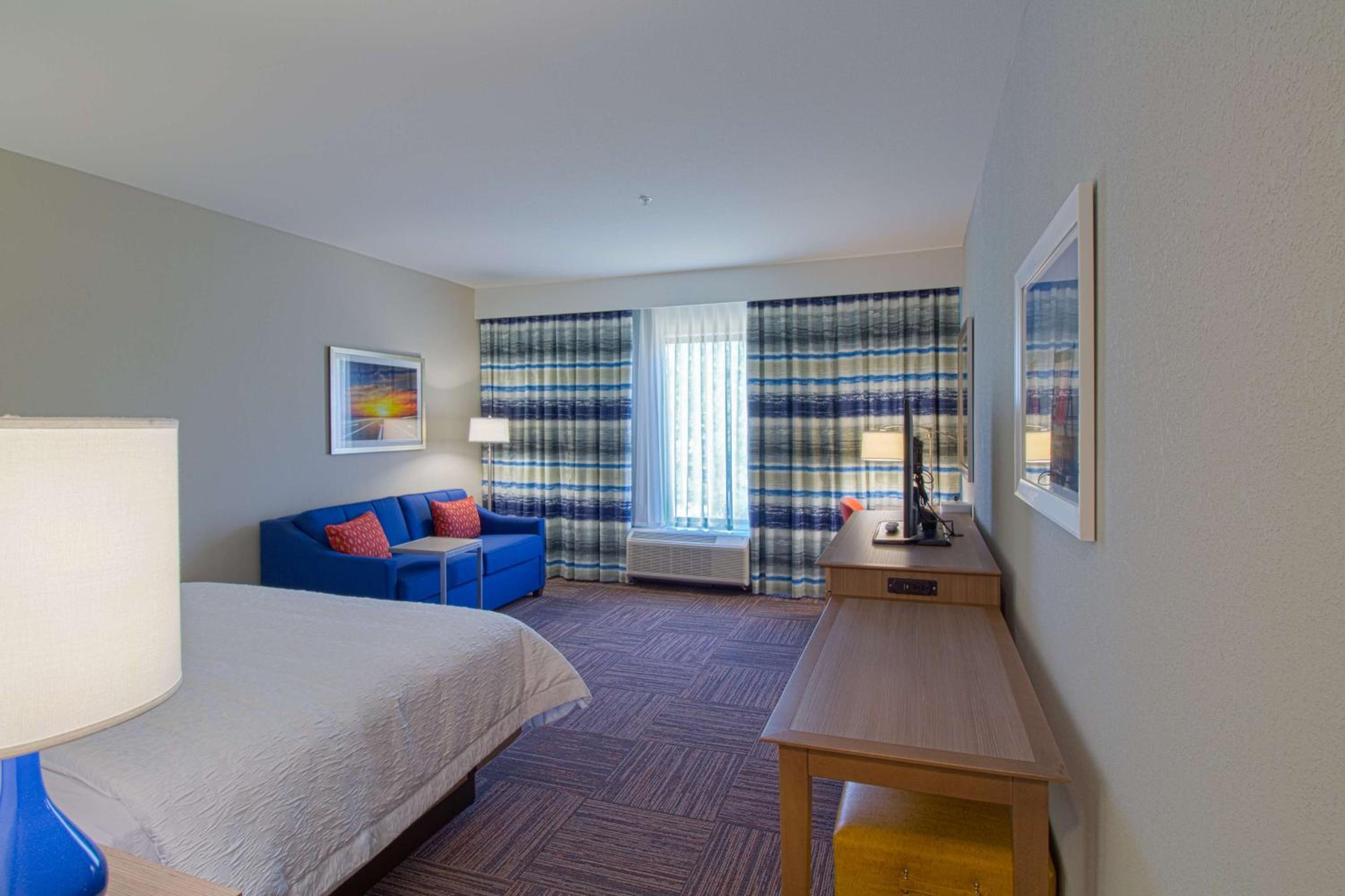King Room with Sofa Bed - Non-Smoking