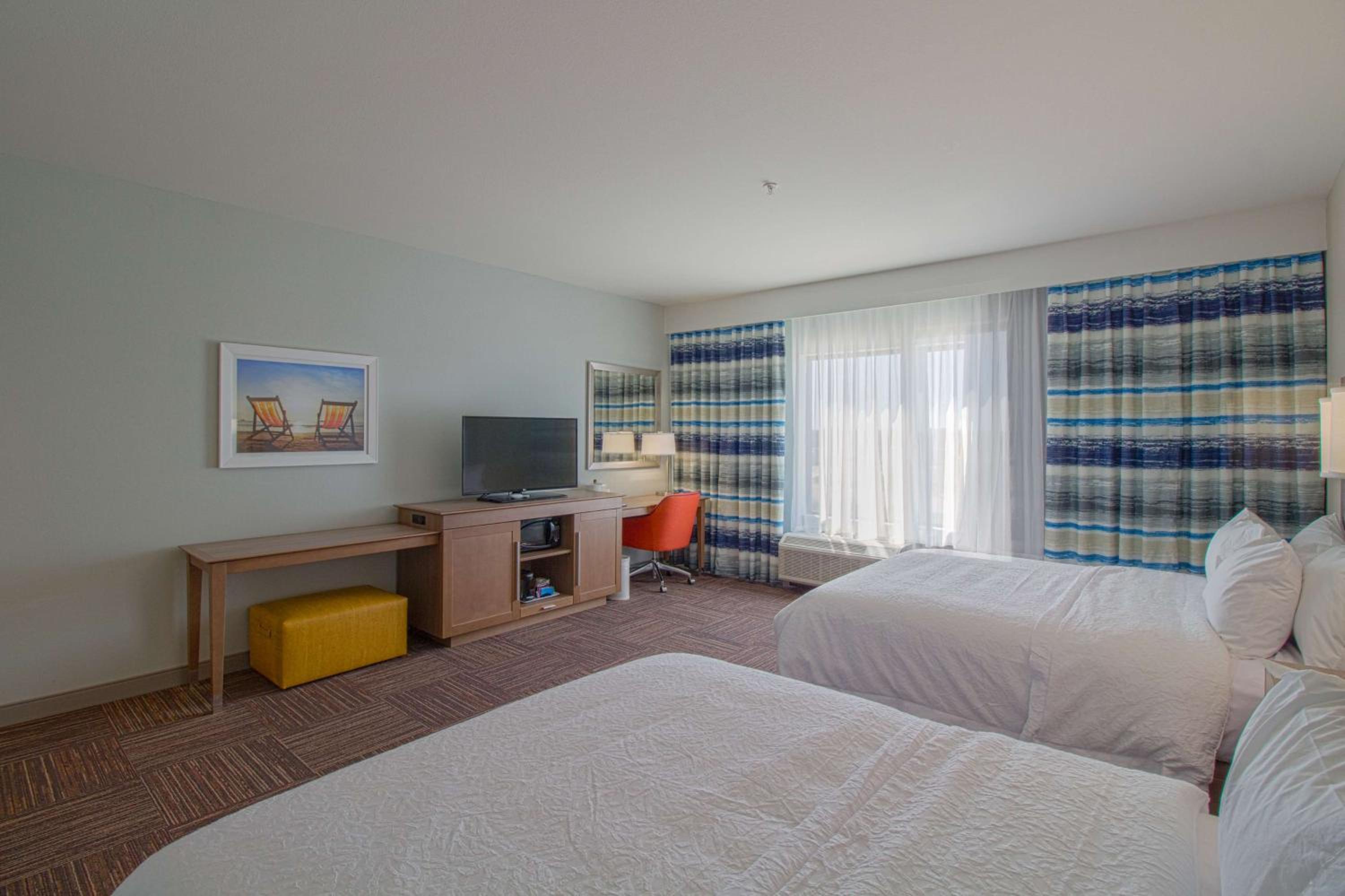 Queen Room with Two Queen Beds - Mobility Access/Non-Smoking