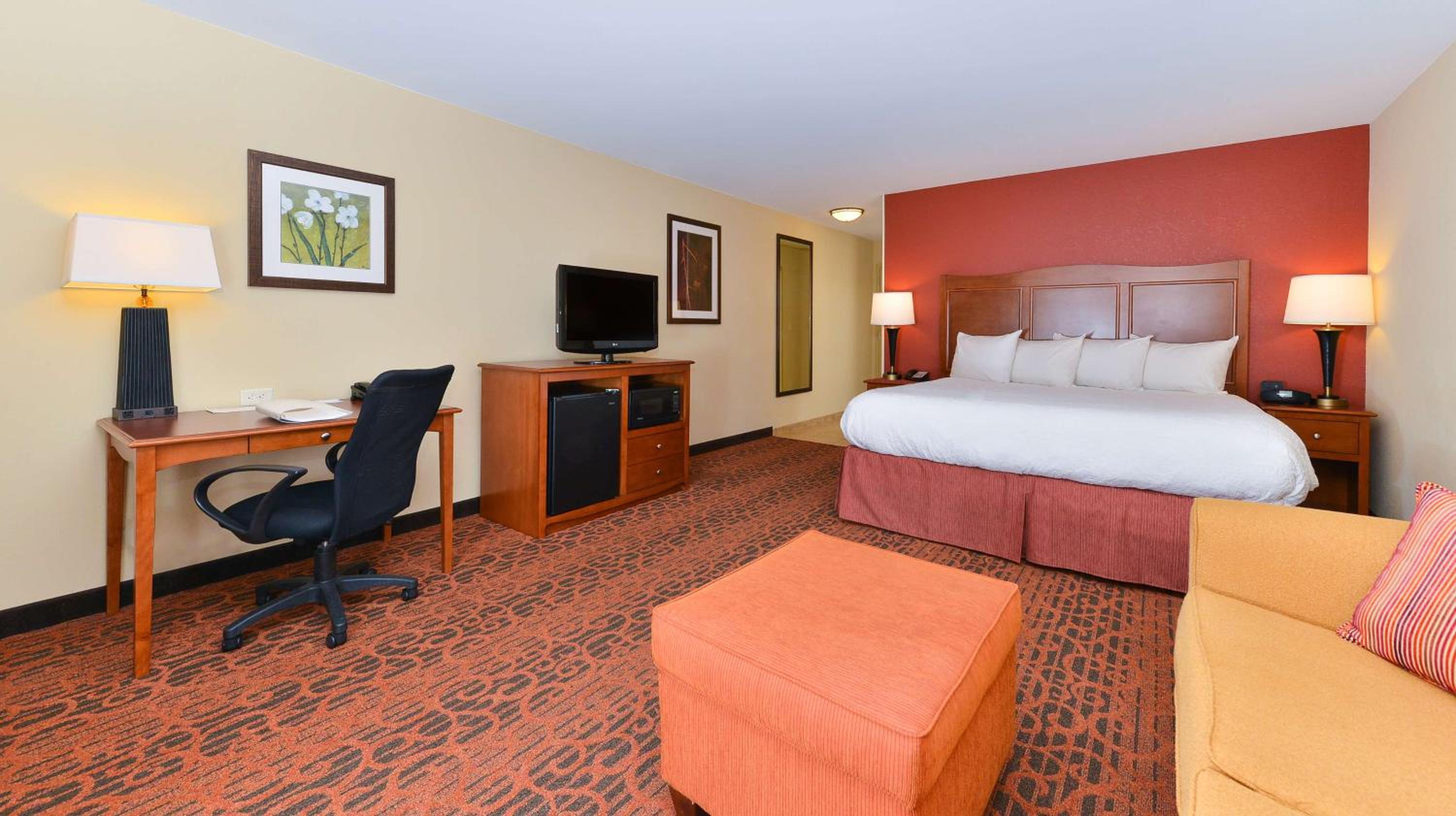King Room with Sofa Bed - Non-Smoking - Photo 1