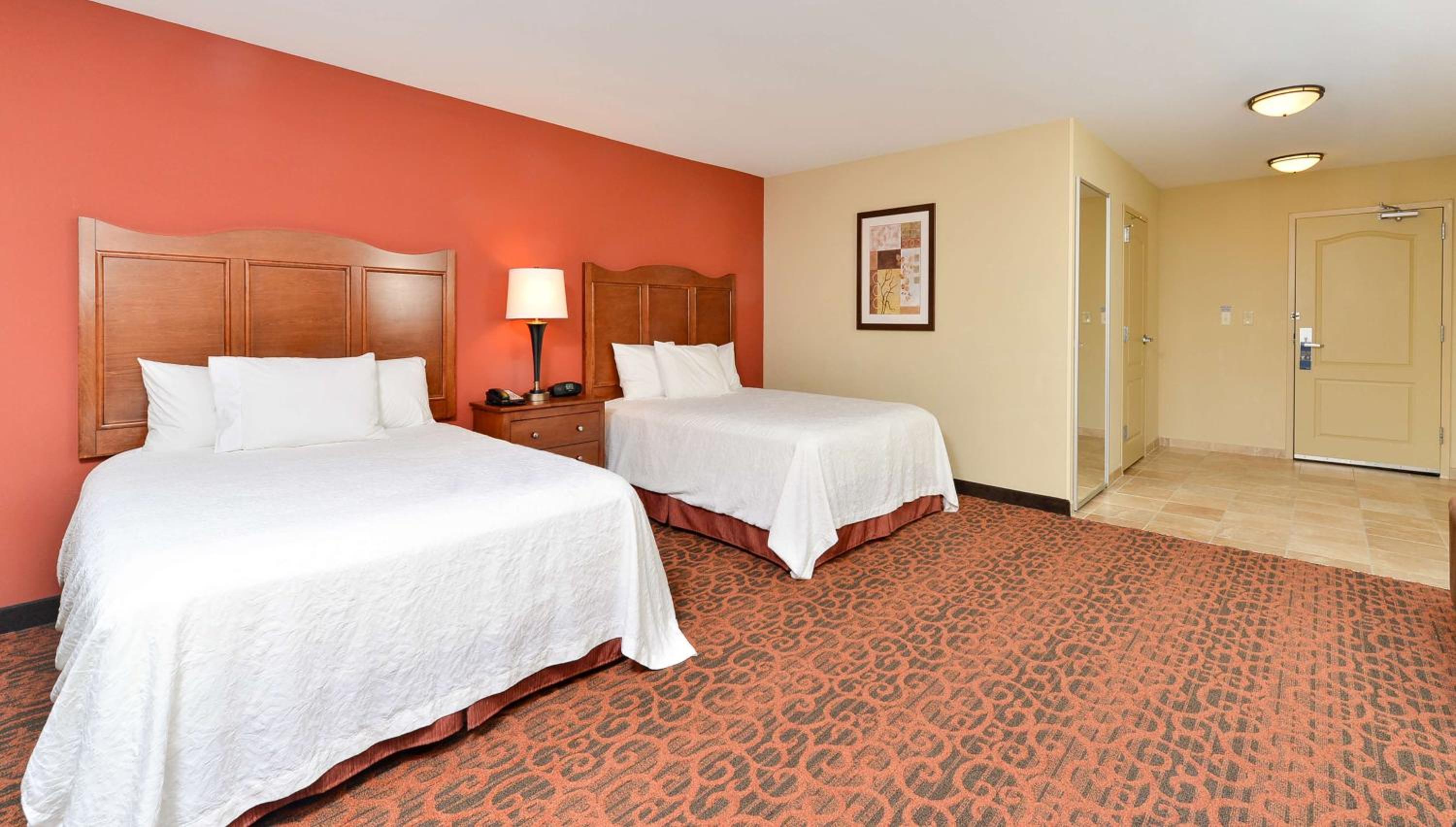 Queen Room with Two Queen Beds - Mobility and Hearing Access/Non-Smoking - Photo 3