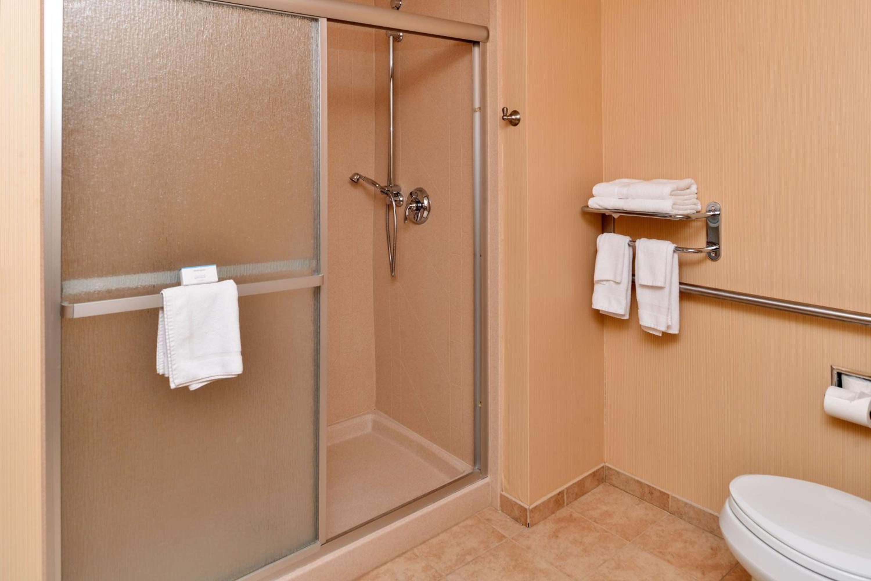 King Room - Non-Smoking - Photo 2