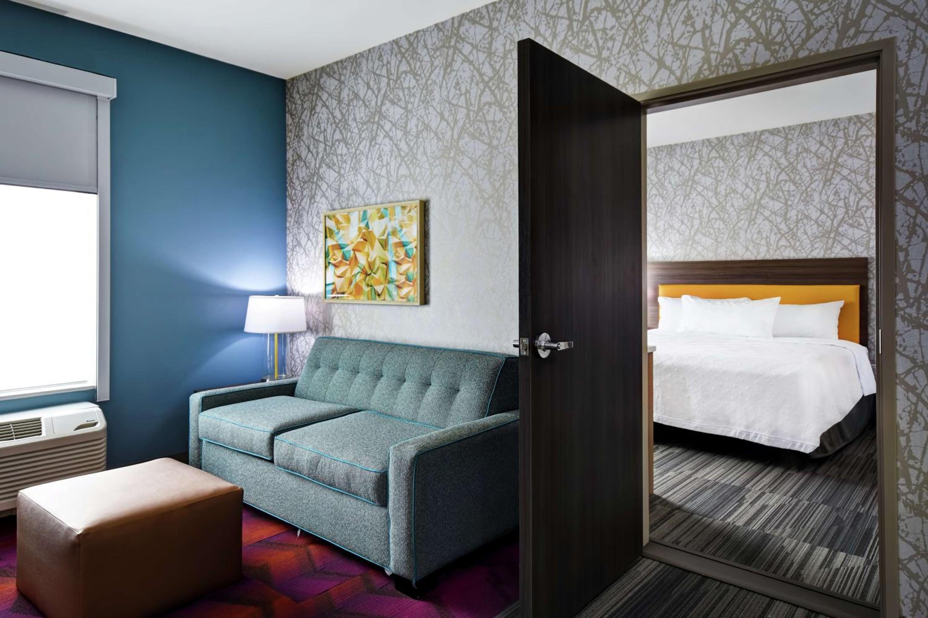 One-Bedroom King Suite - Non-Smoking photo 1