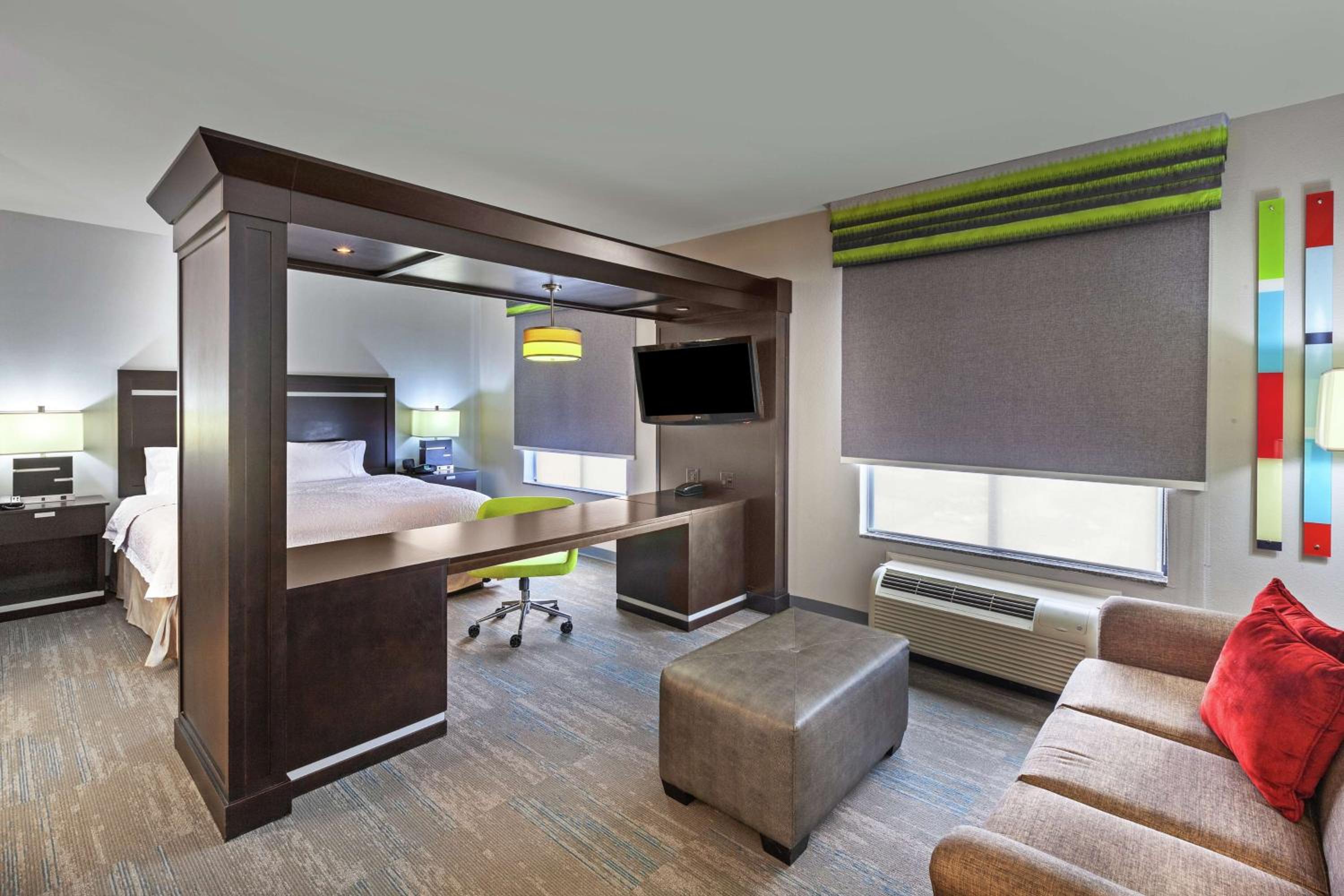 King Studio with Sofa Bed - Photo 1