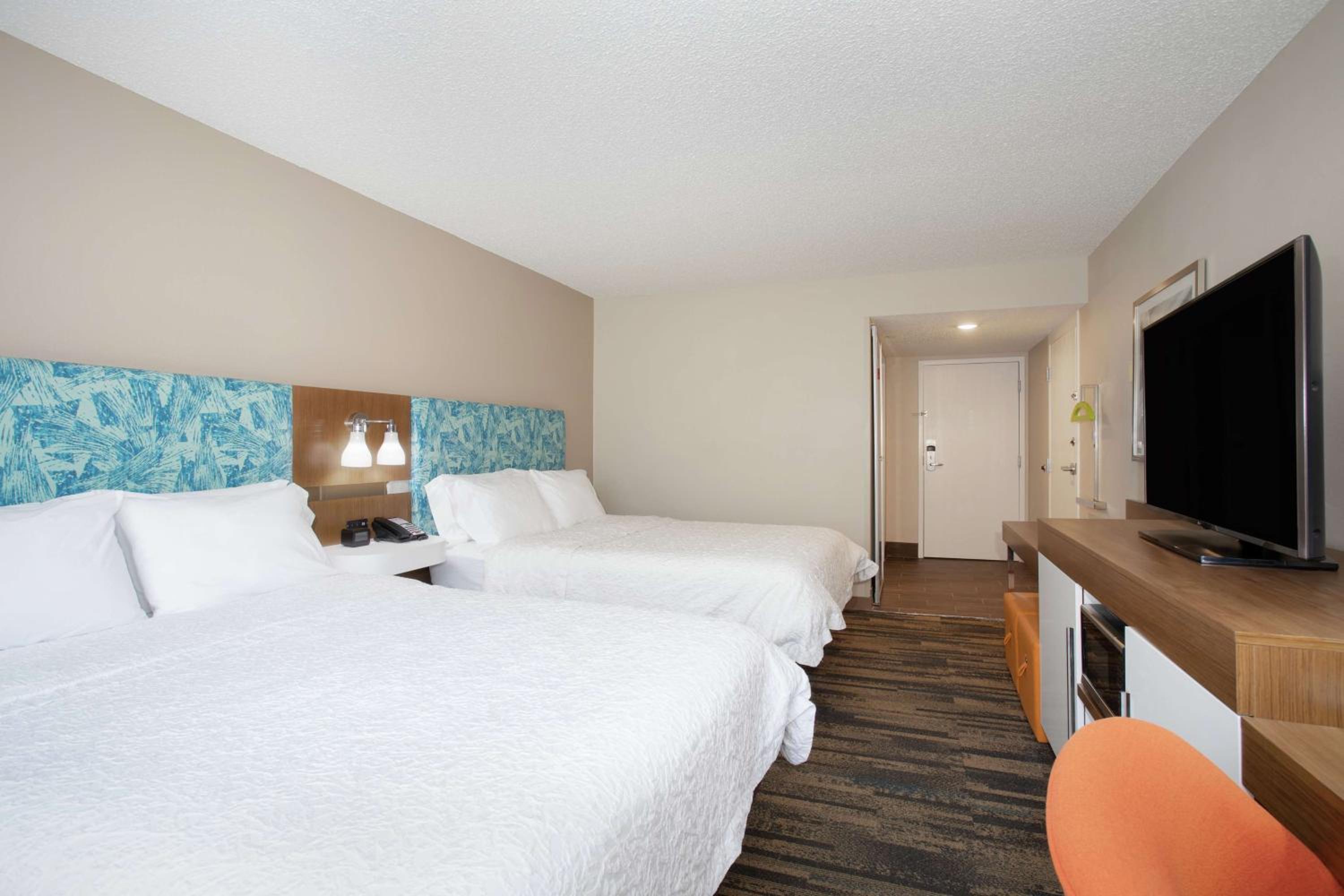 Double Room with Two Double Beds - Non-Smoking - Photo 4