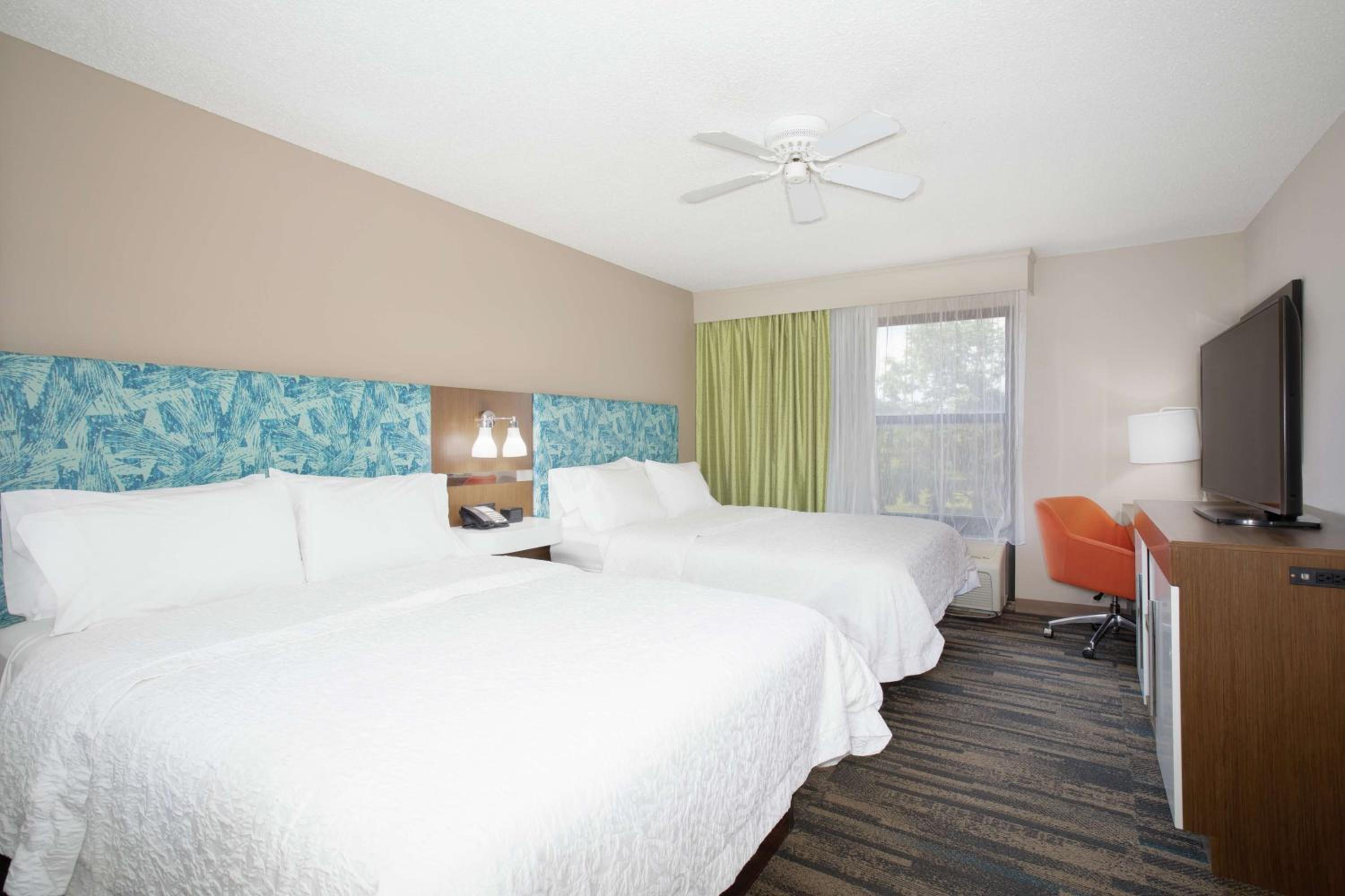 One-Bedroom Suite with Two Double Beds - Non-Smoking - Photo 1