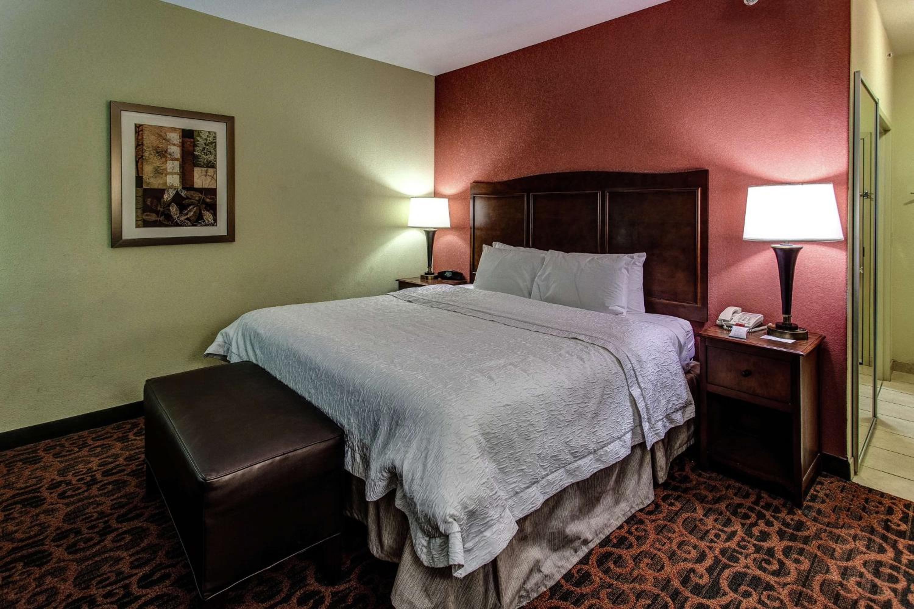 King Room - Hearing Access/Non-Smoking
