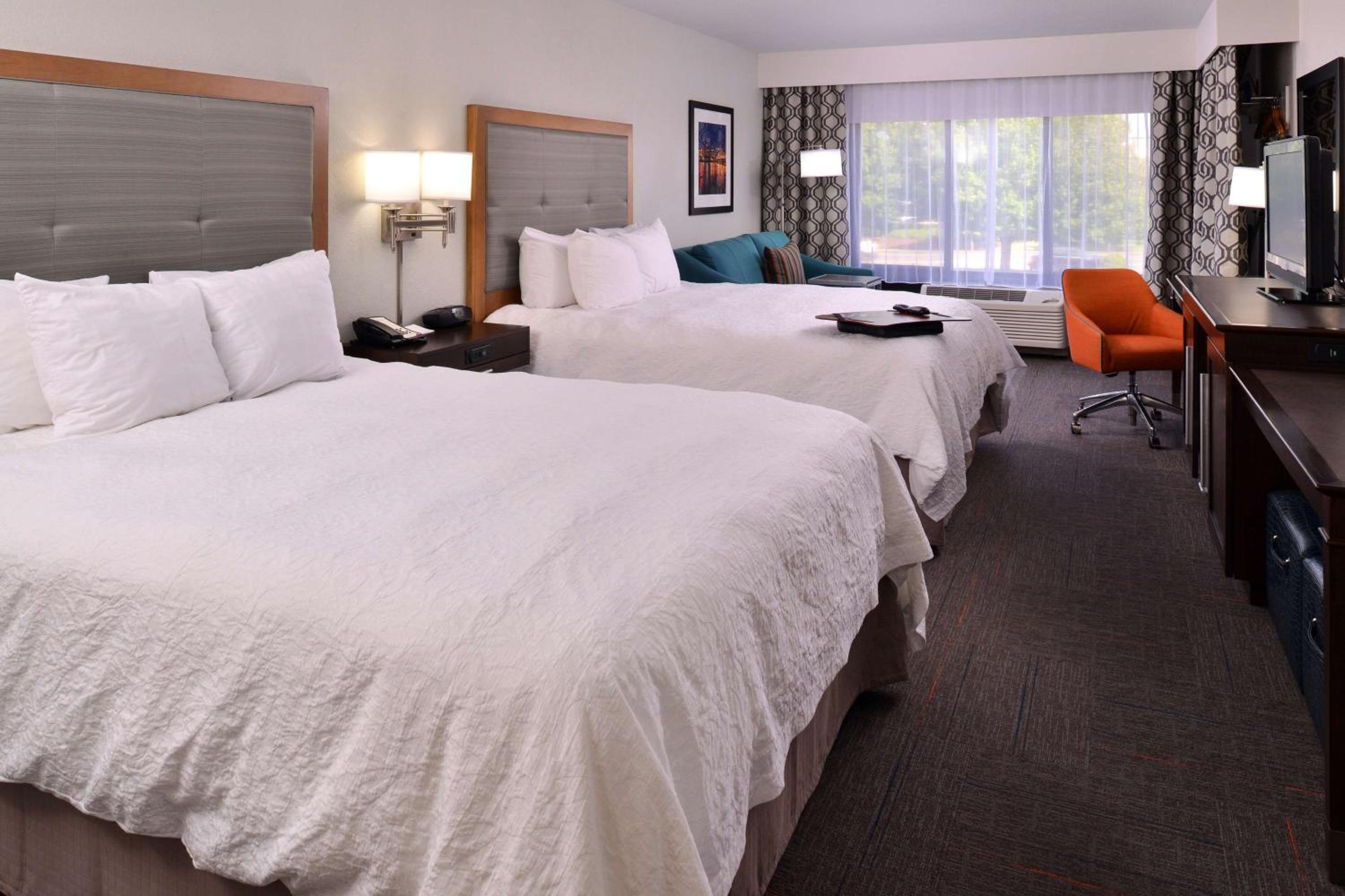 Queen Room with Two Queen Beds and Sofa Bed - Non-Smoking
