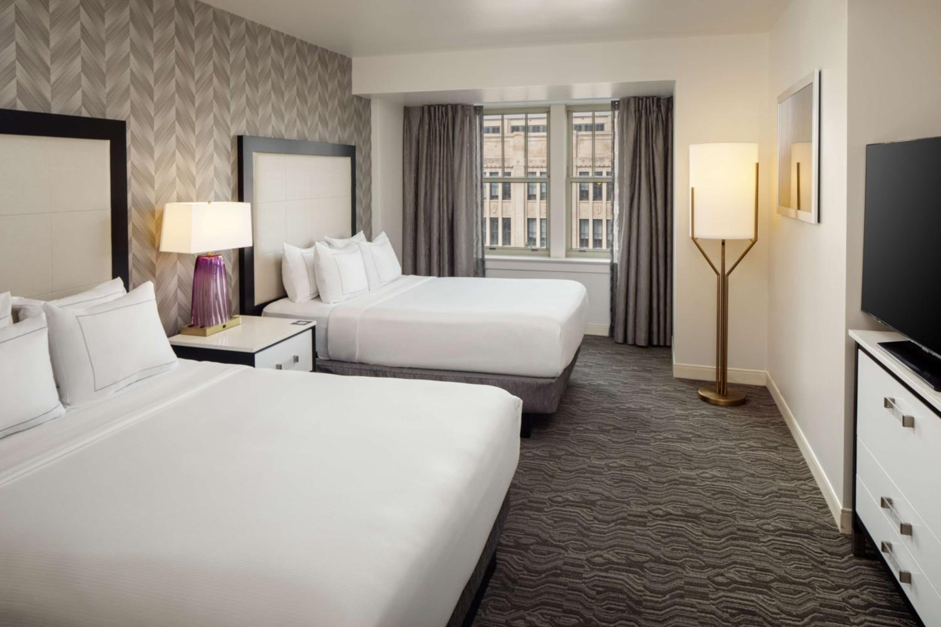 Queen Suite - Disability Access - Photo 1