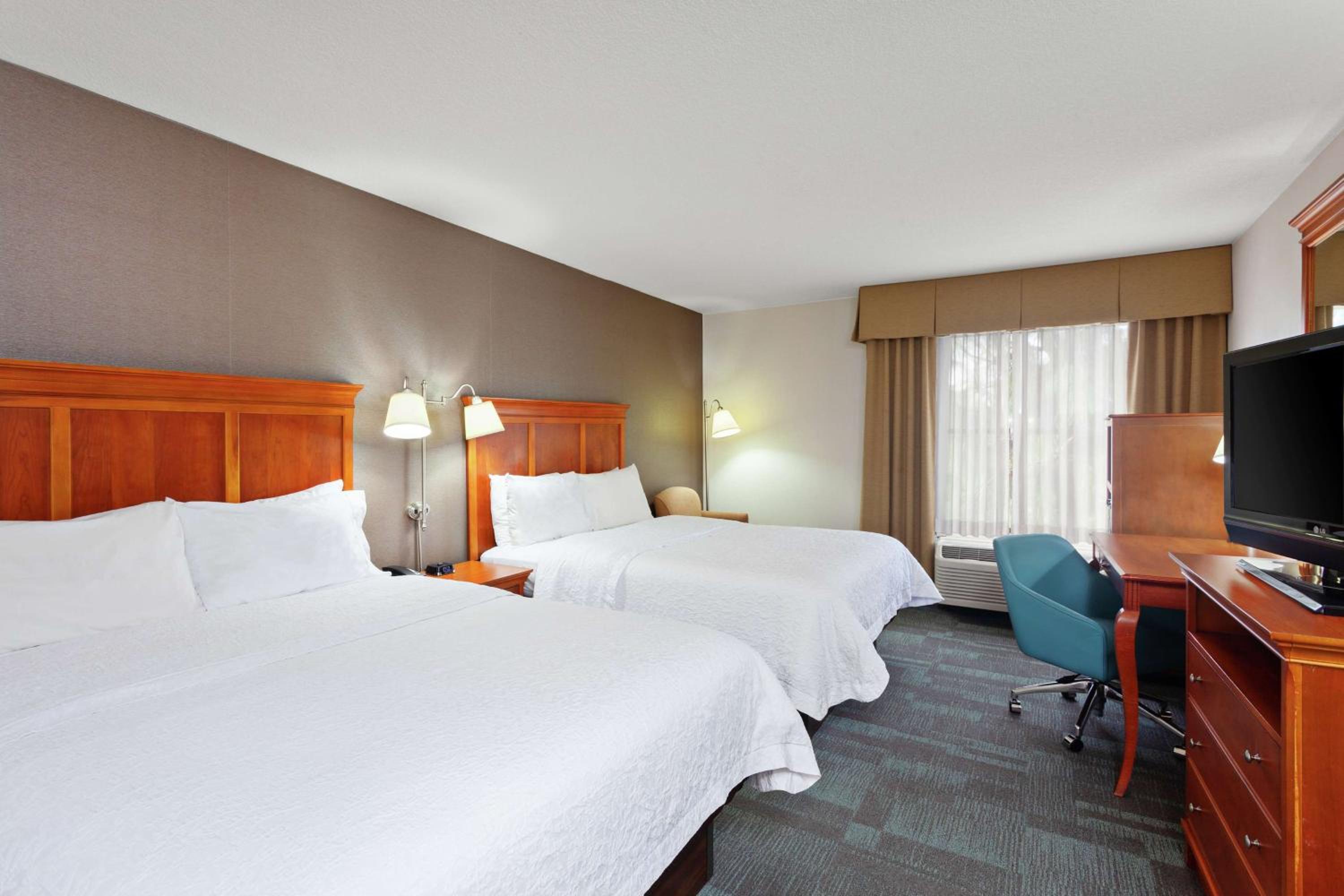Room with Two Queen Beds - Non-Smoking - Photo 1