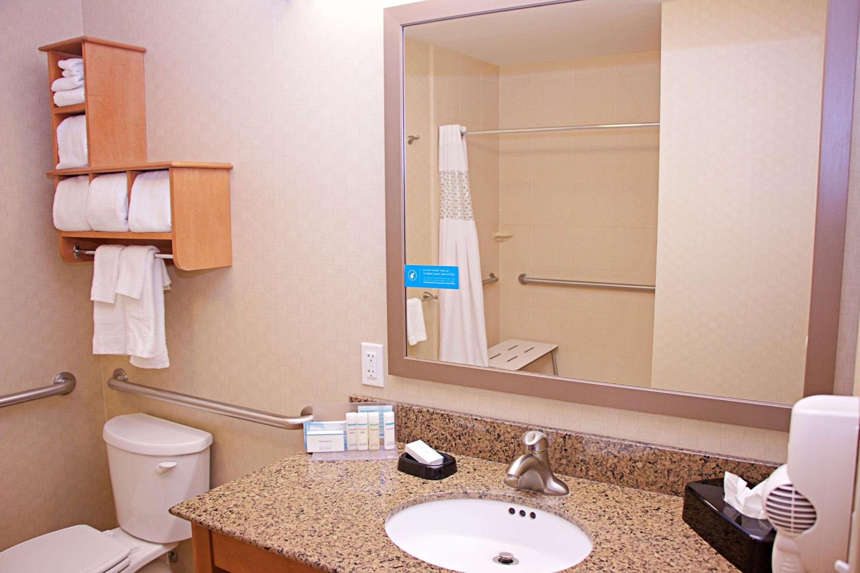 Queen Room with Two Queen Beds - Mobility and Hearing Access/Non-Smoking - Photo 3
