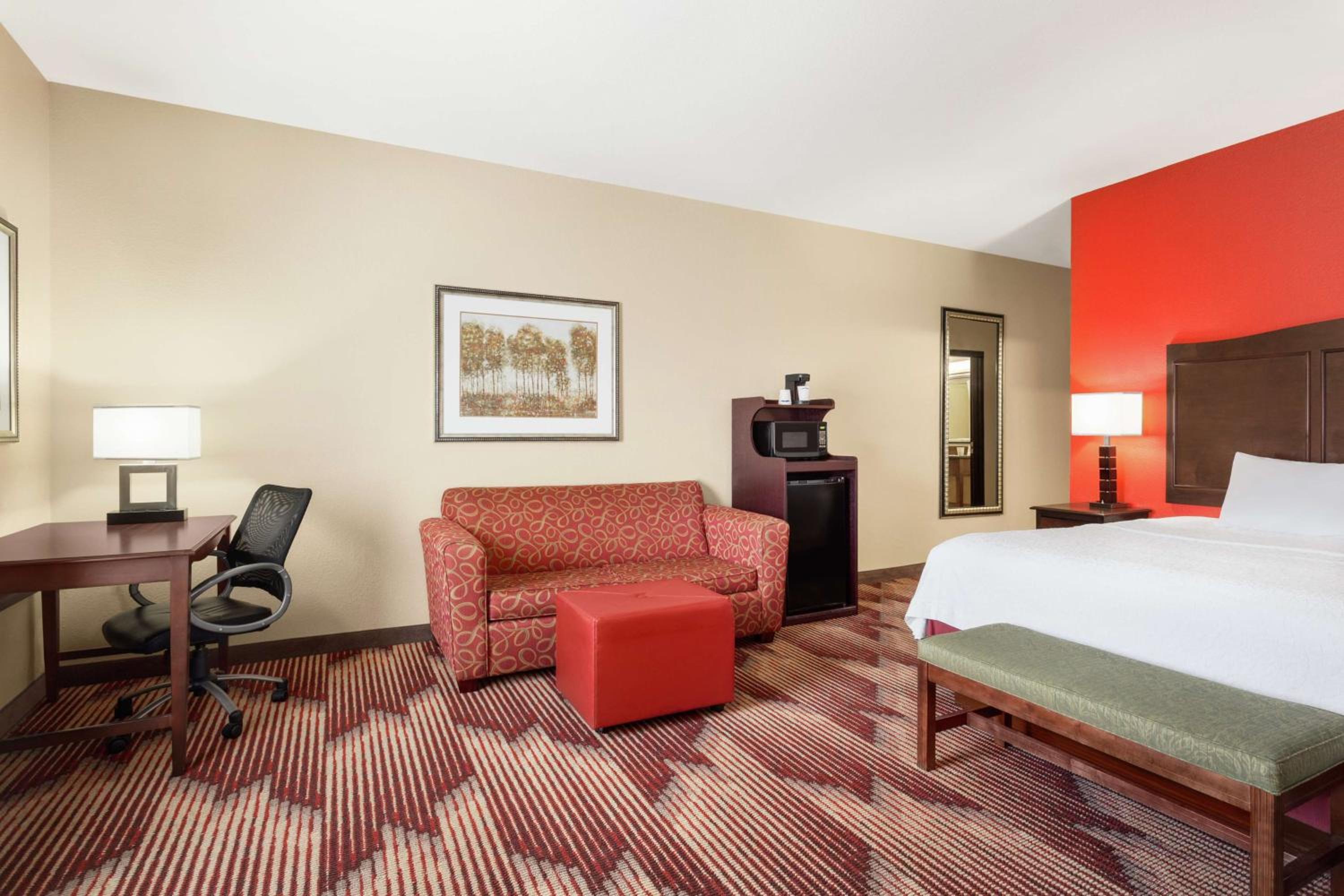 King Studio Suite with Sofa Bed - Non-Smoking - Photo 2