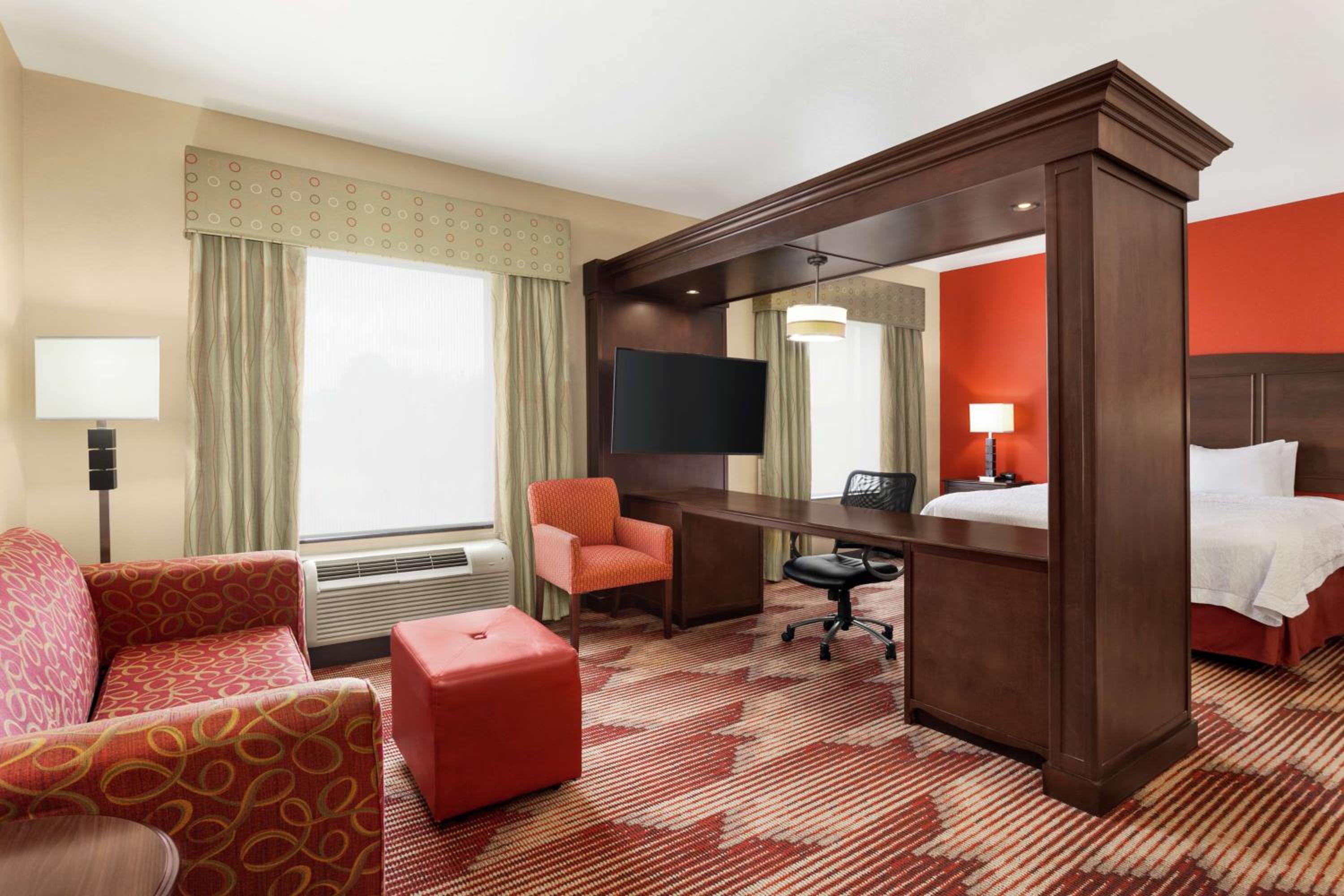King Studio Suite - Non-Smoking - Photo 2