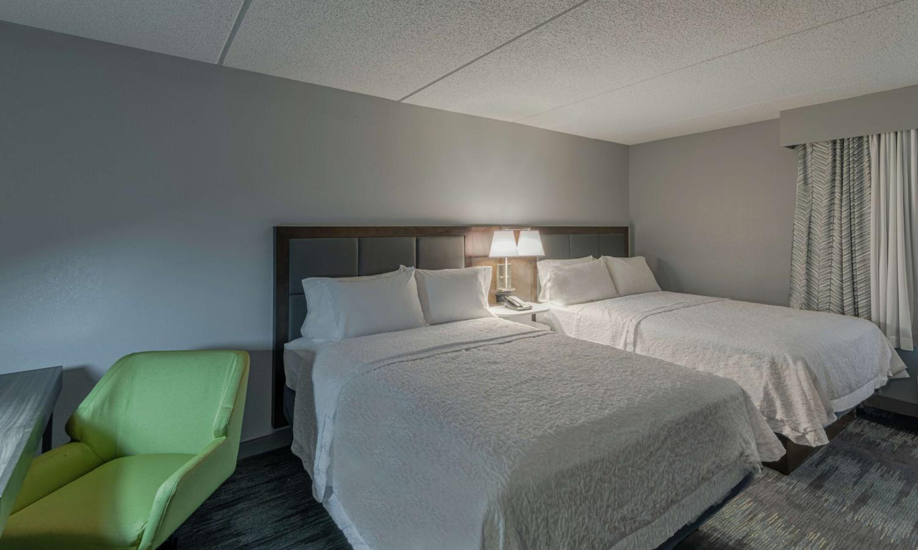 Queen Room with Two Queen Beds - Non-Smoking - Photo 1