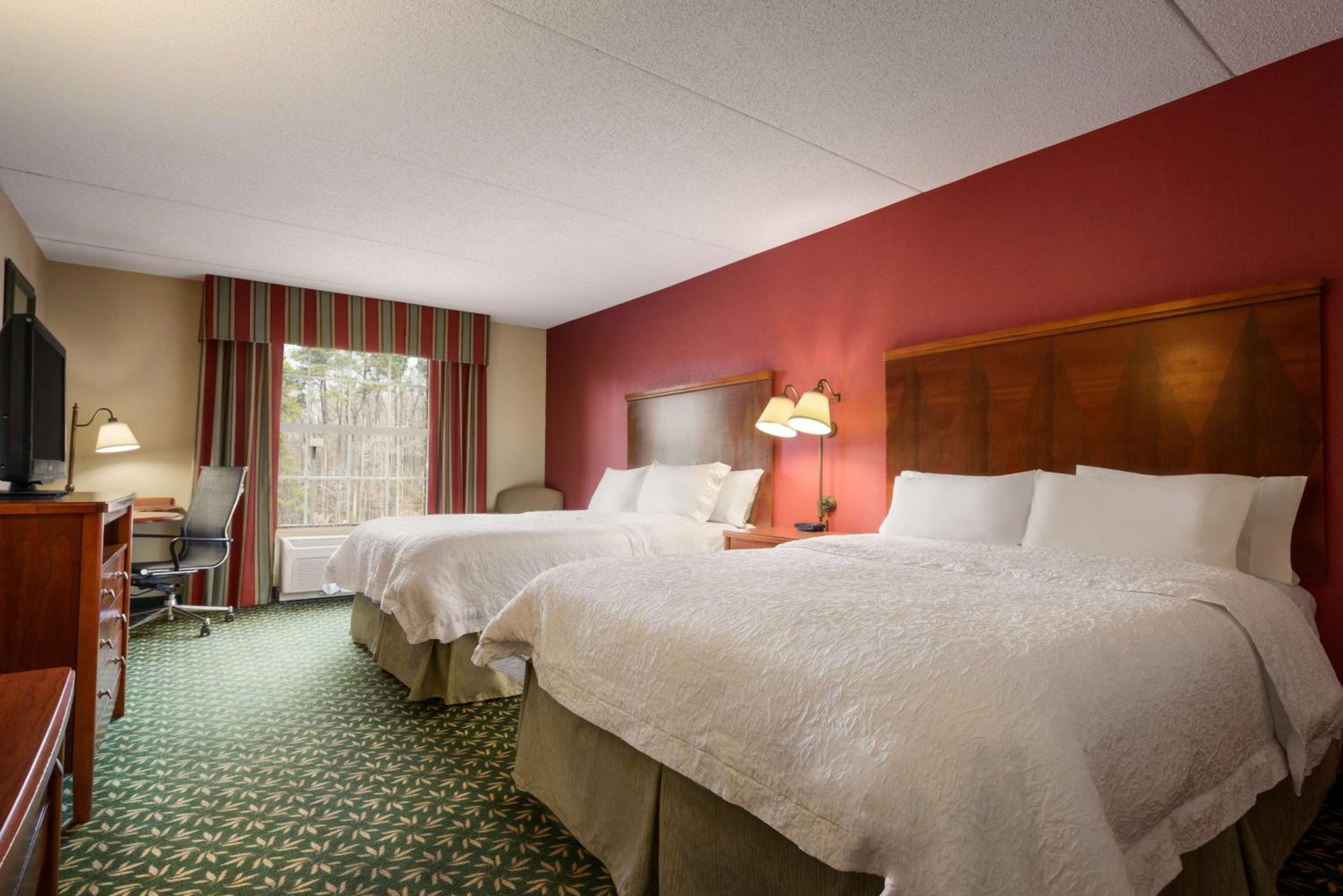 Room with Two Queen Beds - Non-Smoking
