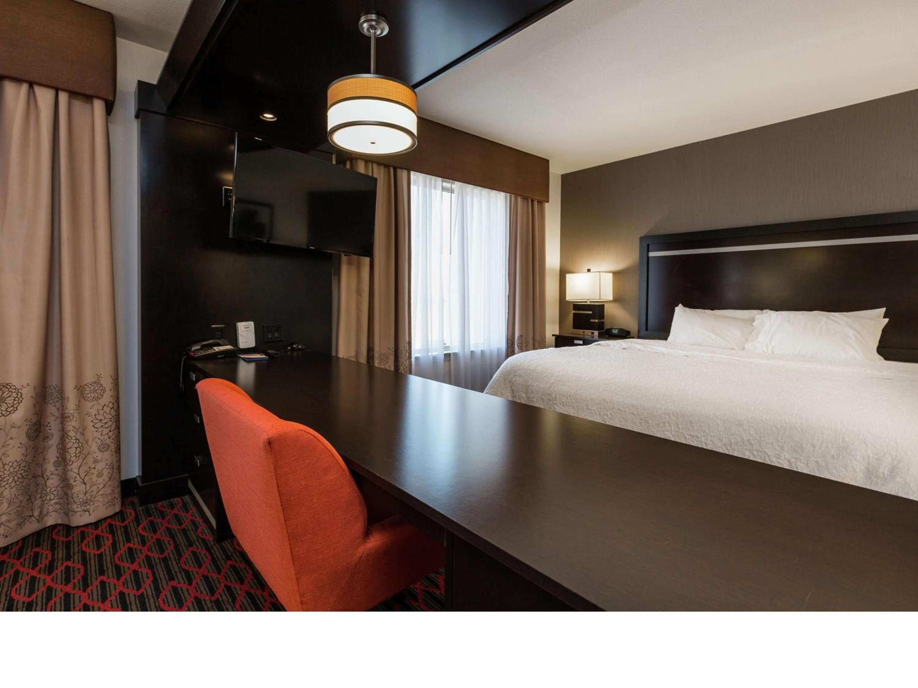 King Studio Suite - Non-Smoking - Photo 3
