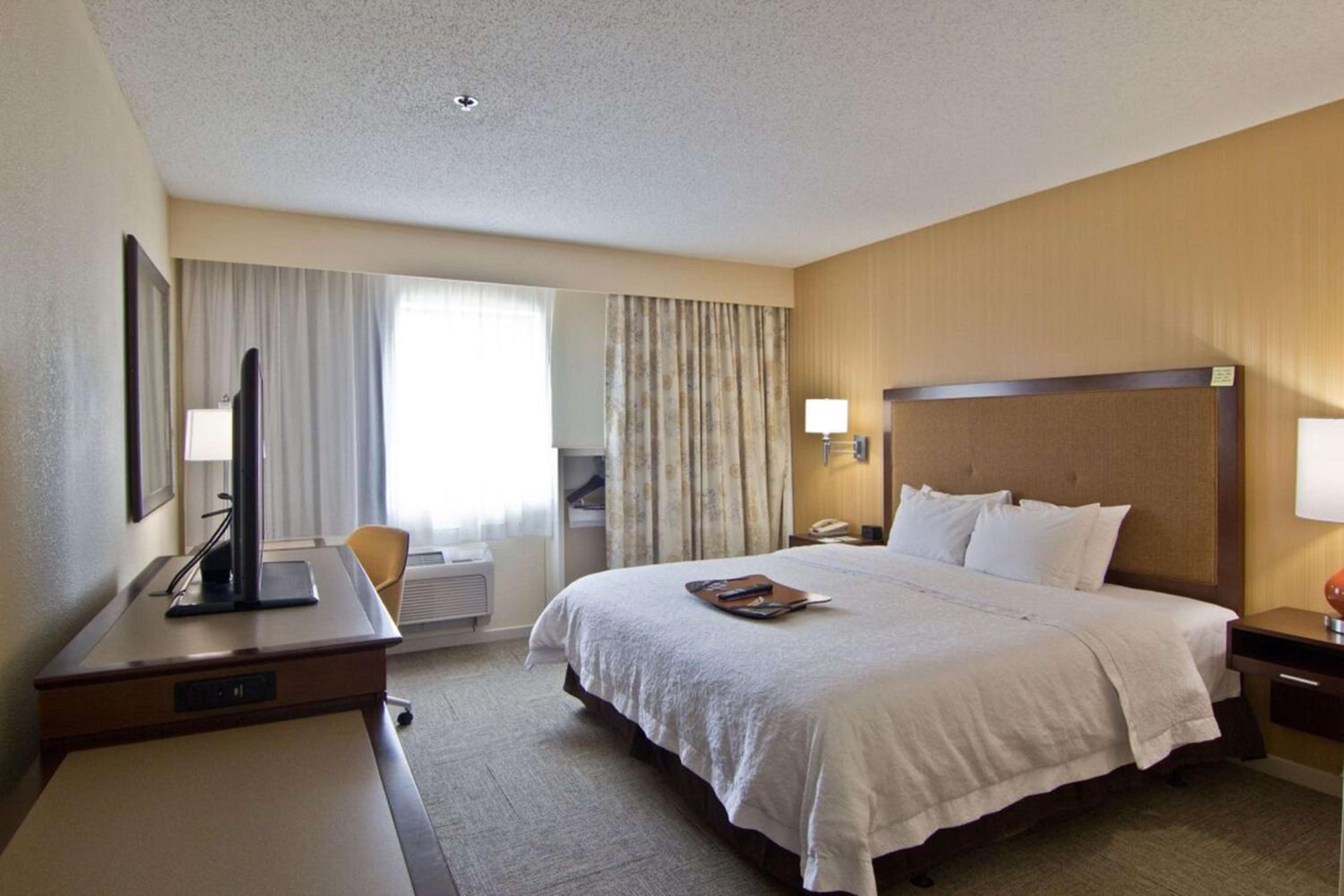 King Room - Mobility Access/Non-Smoking - Photo 1