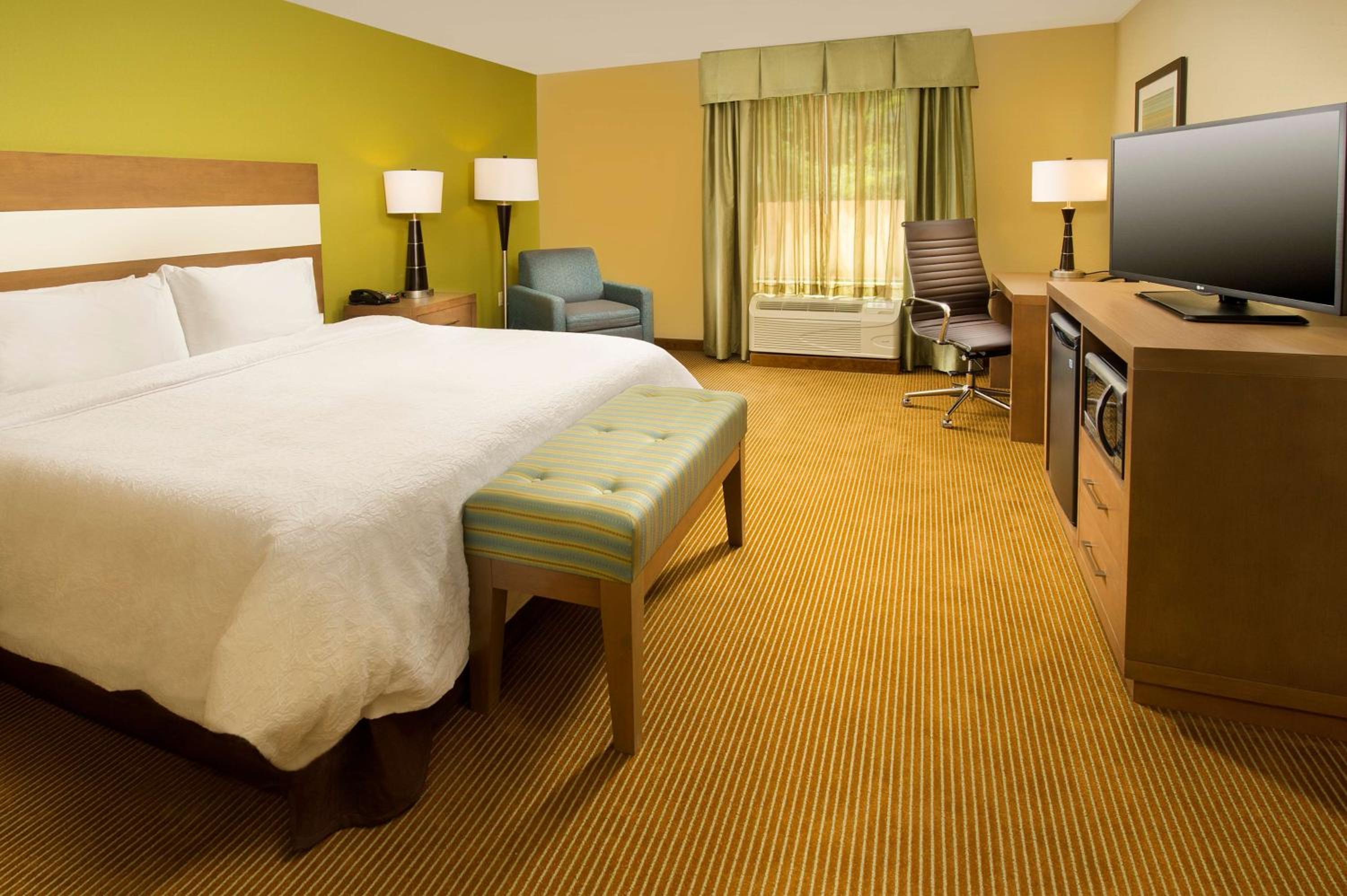 King Room with Accessible Tub - Mobility and Hearing Access/Non-Smoking photo 1