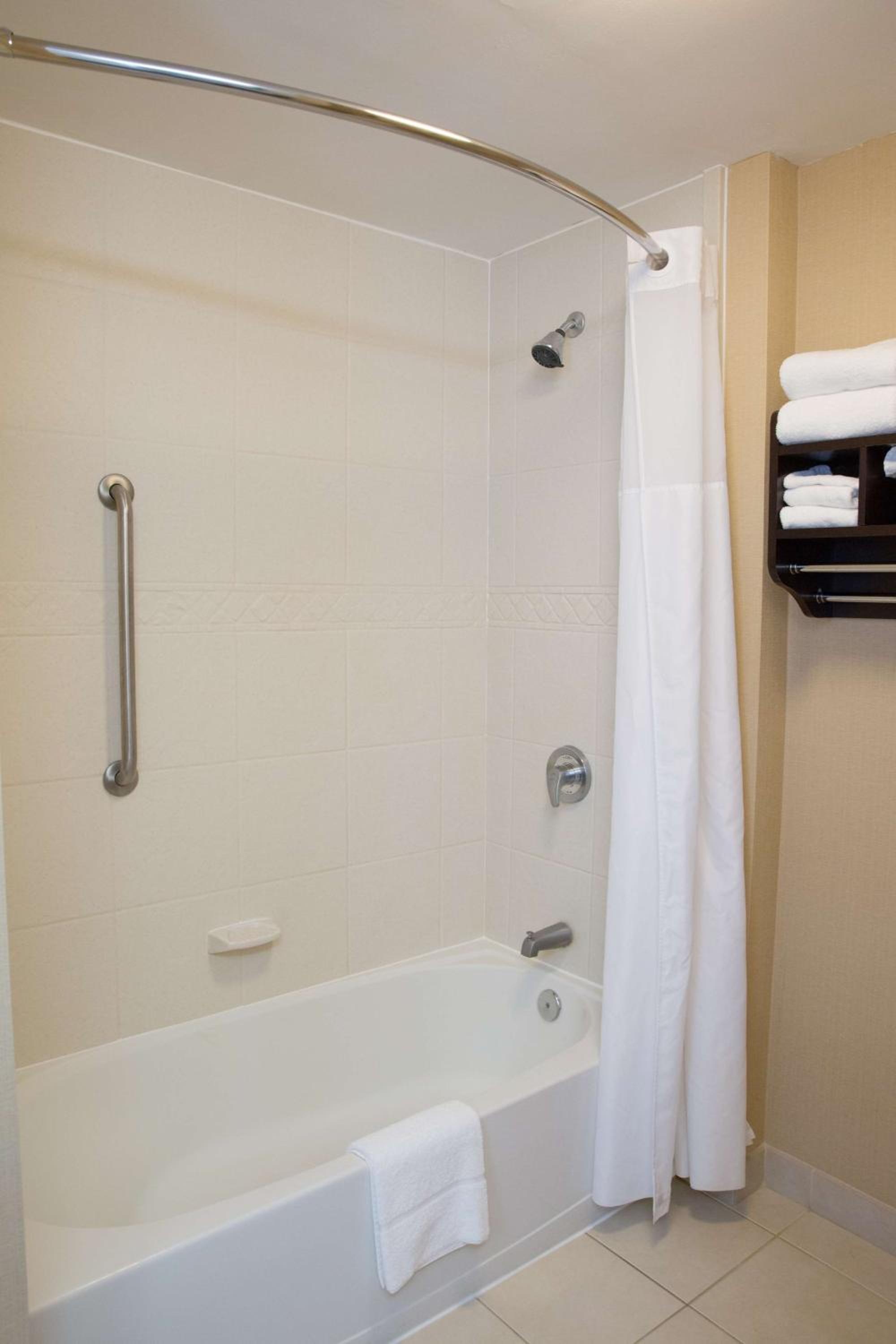 King Studio Suite with Sofa Bed - Non-Smoking - Photo 5