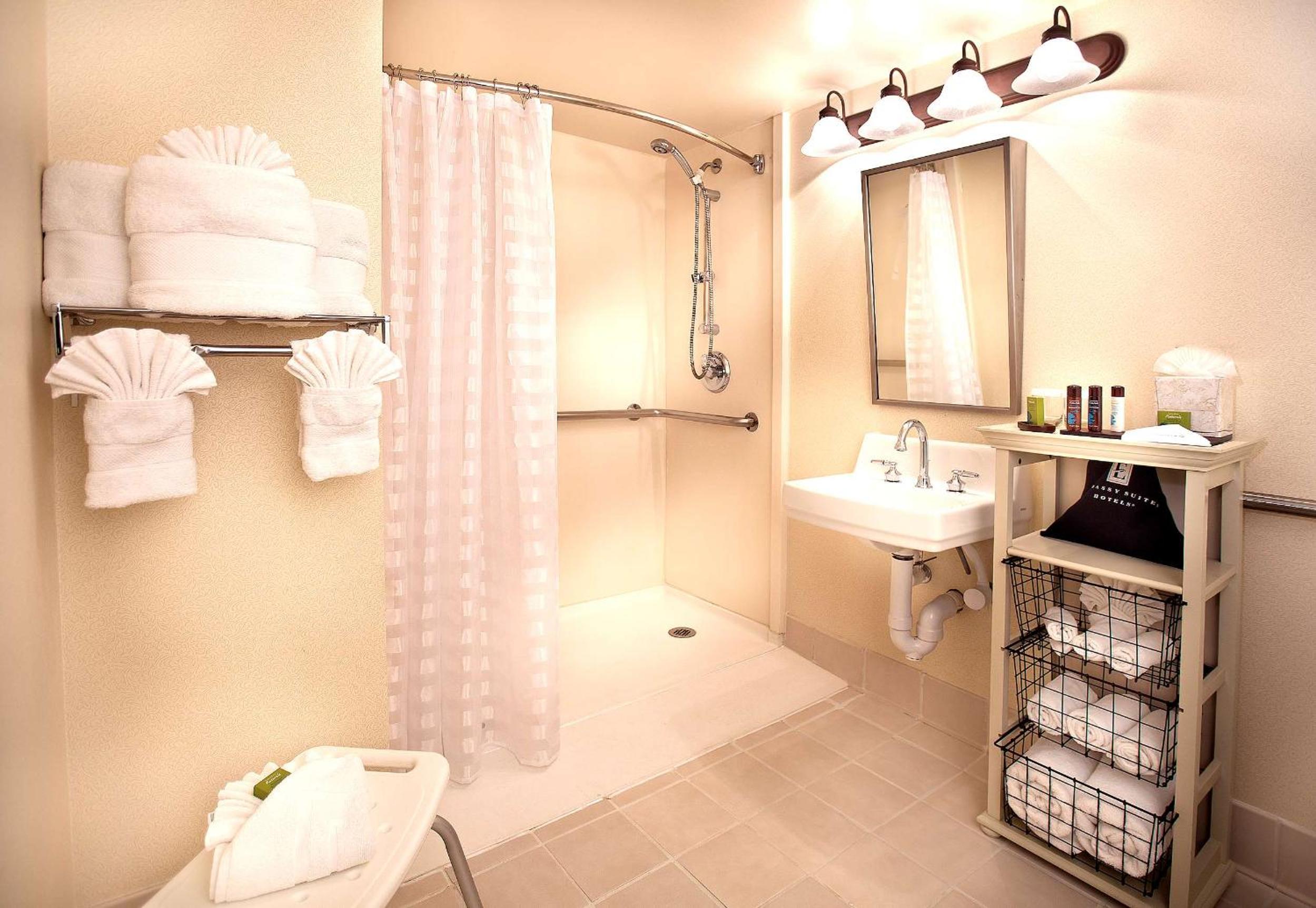 Standard Double Suite - Disability Access - Photo 2