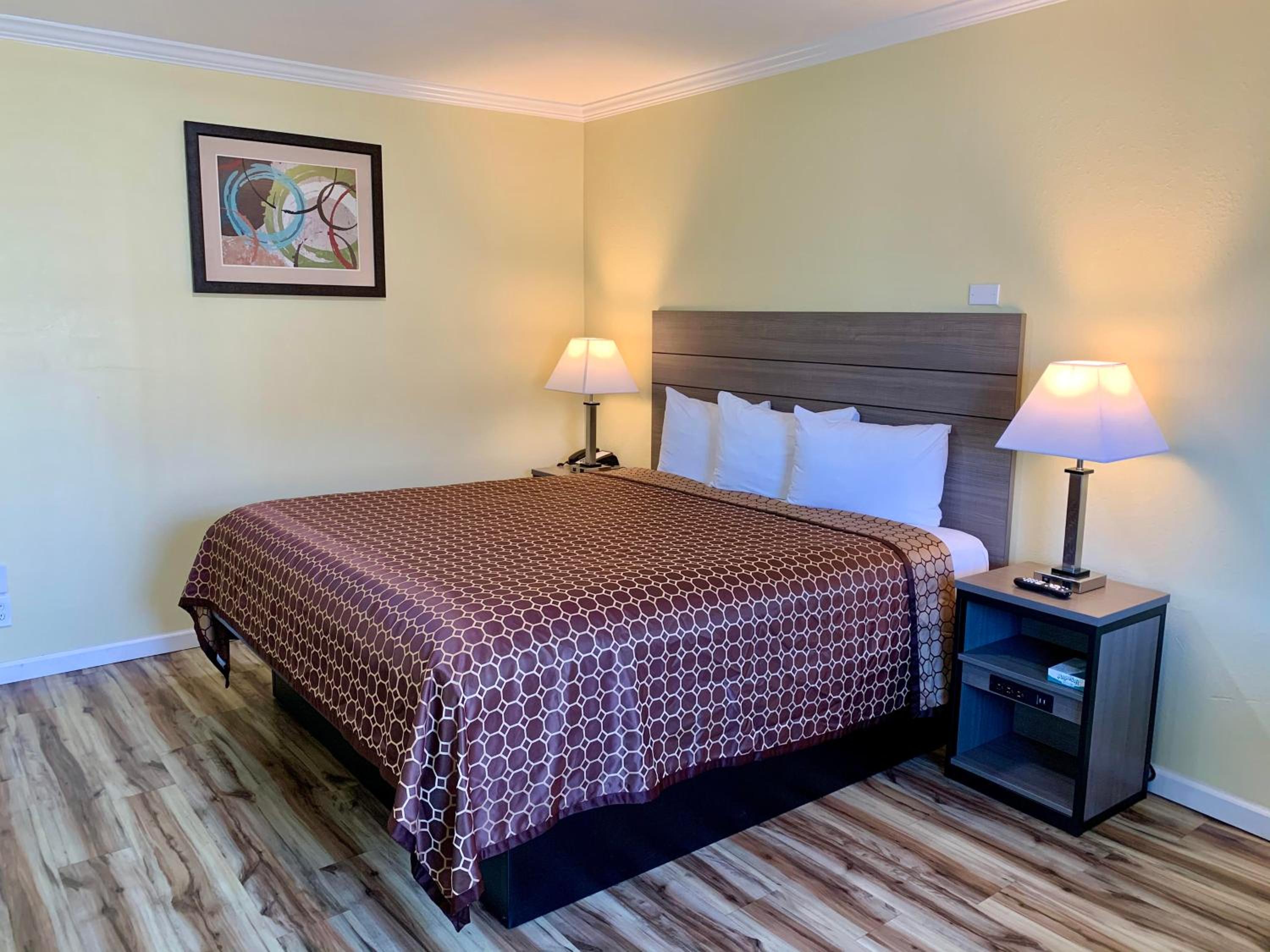 King Room - Disability Access - Photo 1