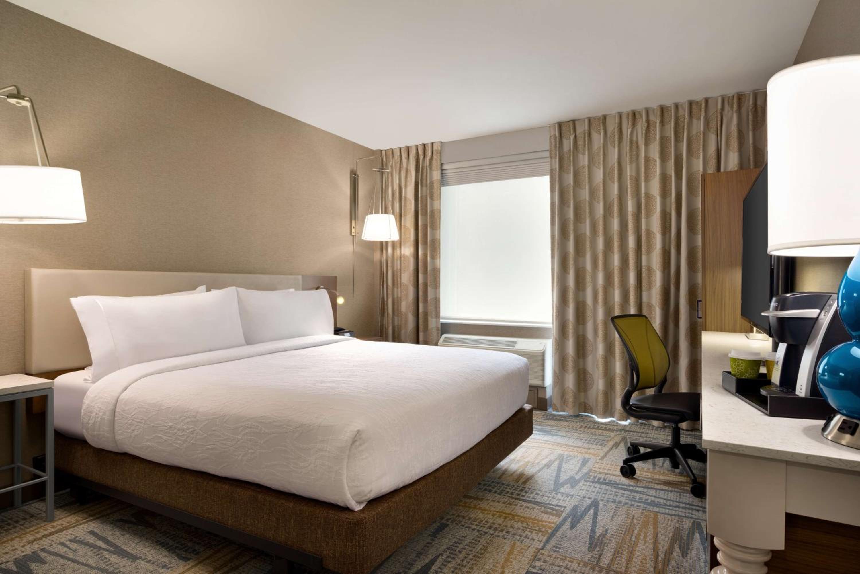 King Room with Roll-In Shower - Mobility/Hearing Accessible