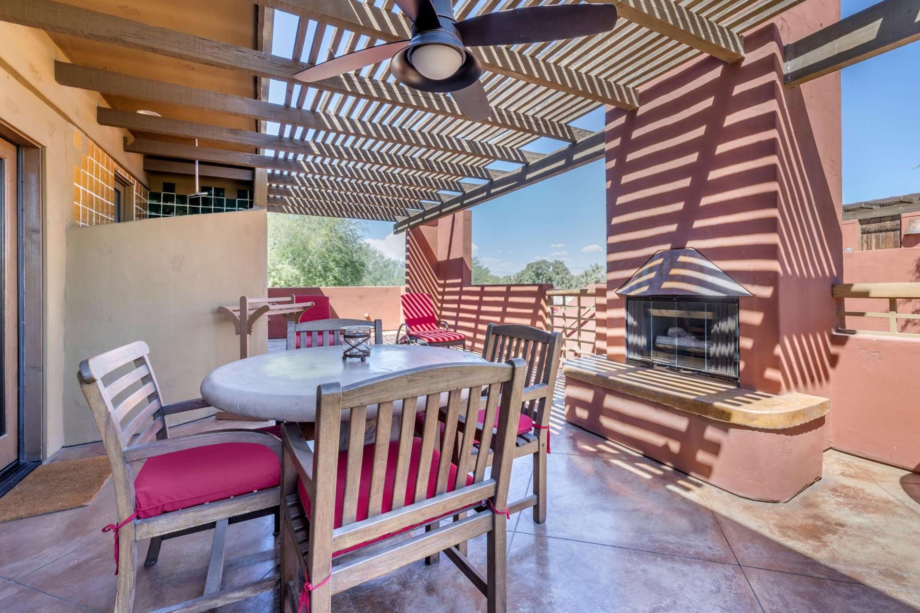 1 BEDROOM TERRACE PREMIER WITH 1 KING BED - Photo 3