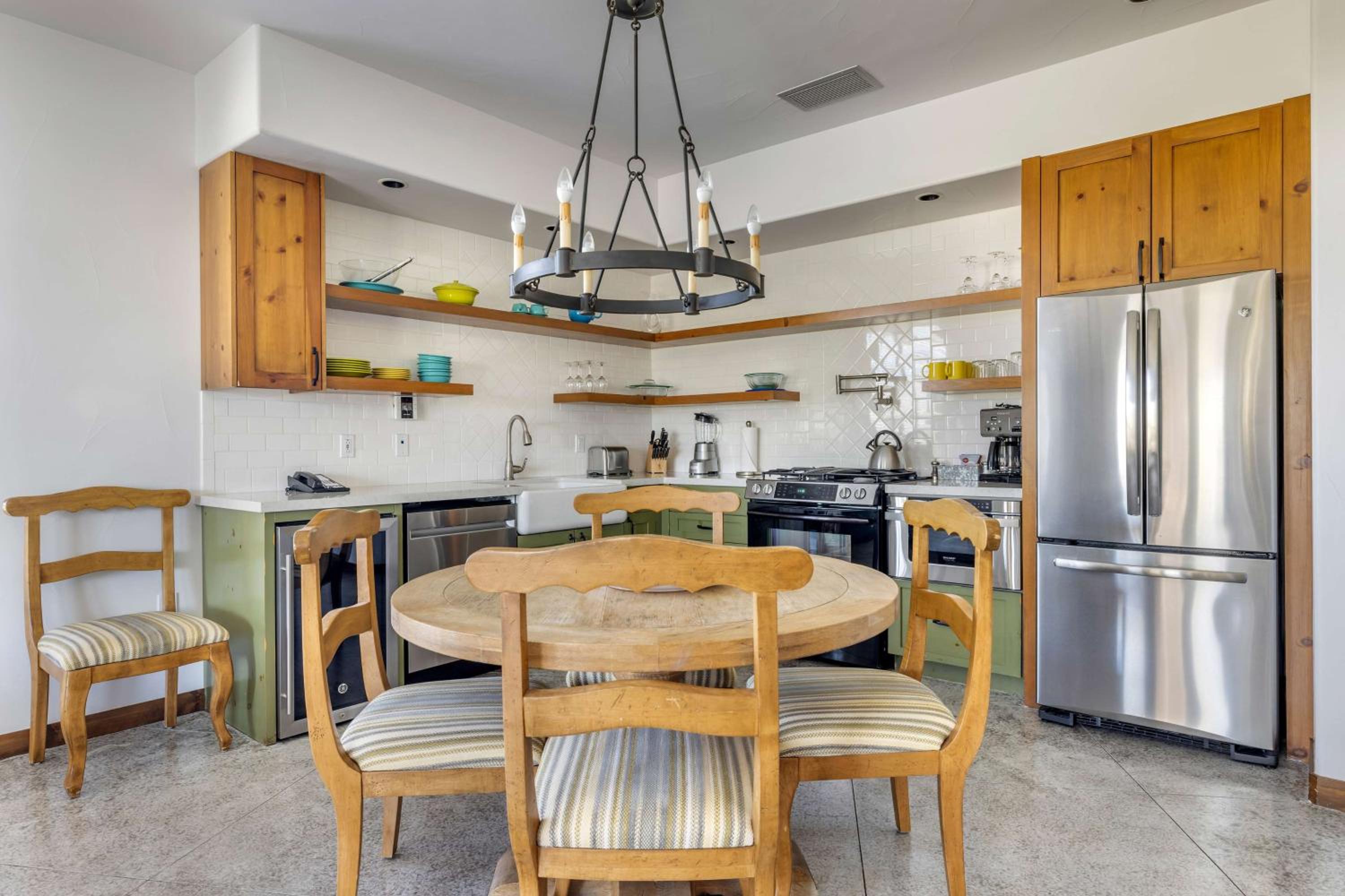 1 BEDROOM CASITA WITH KING BED - Photo 2