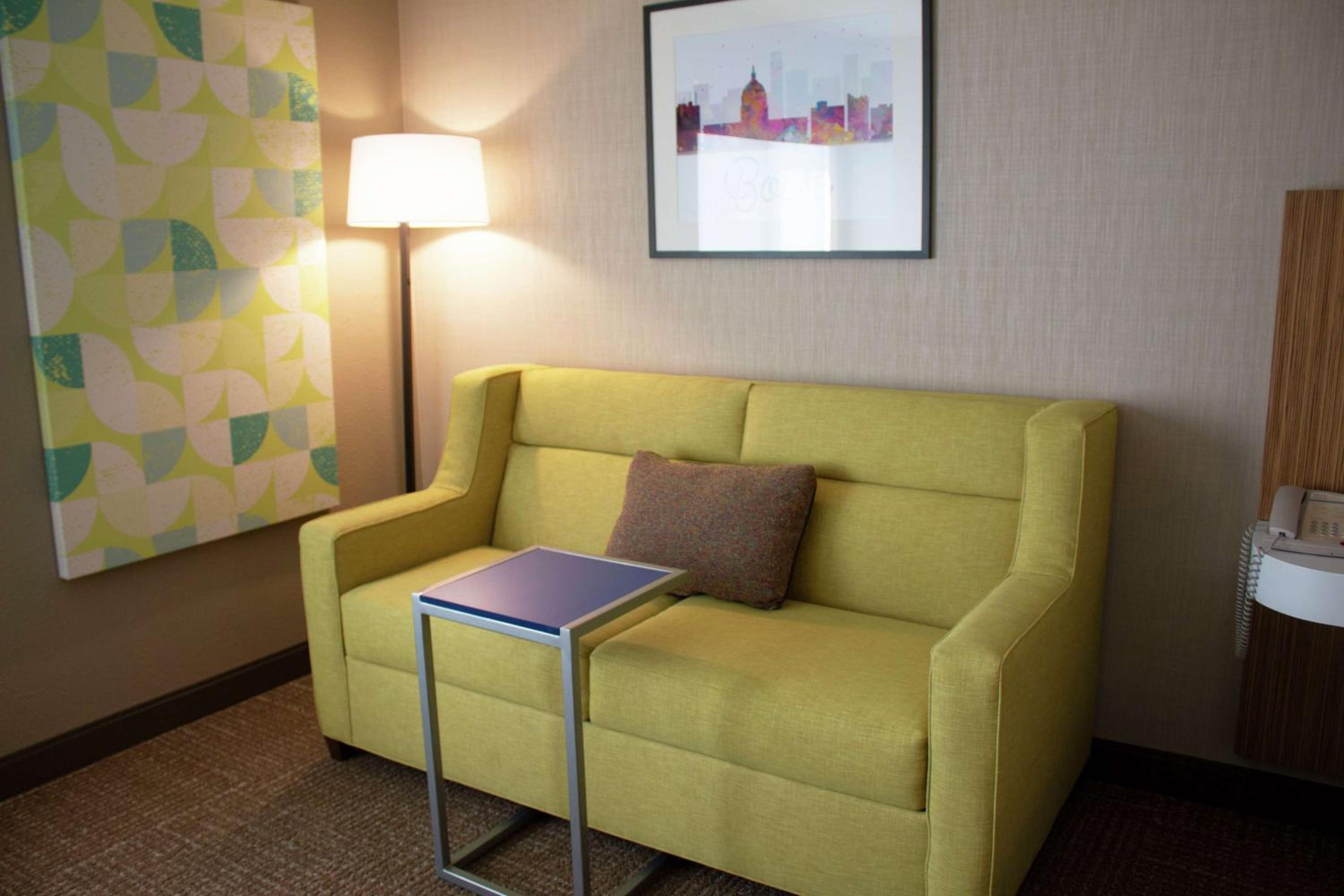 King Room with Sofa Bed and Study - Non-Smoking photo 1
