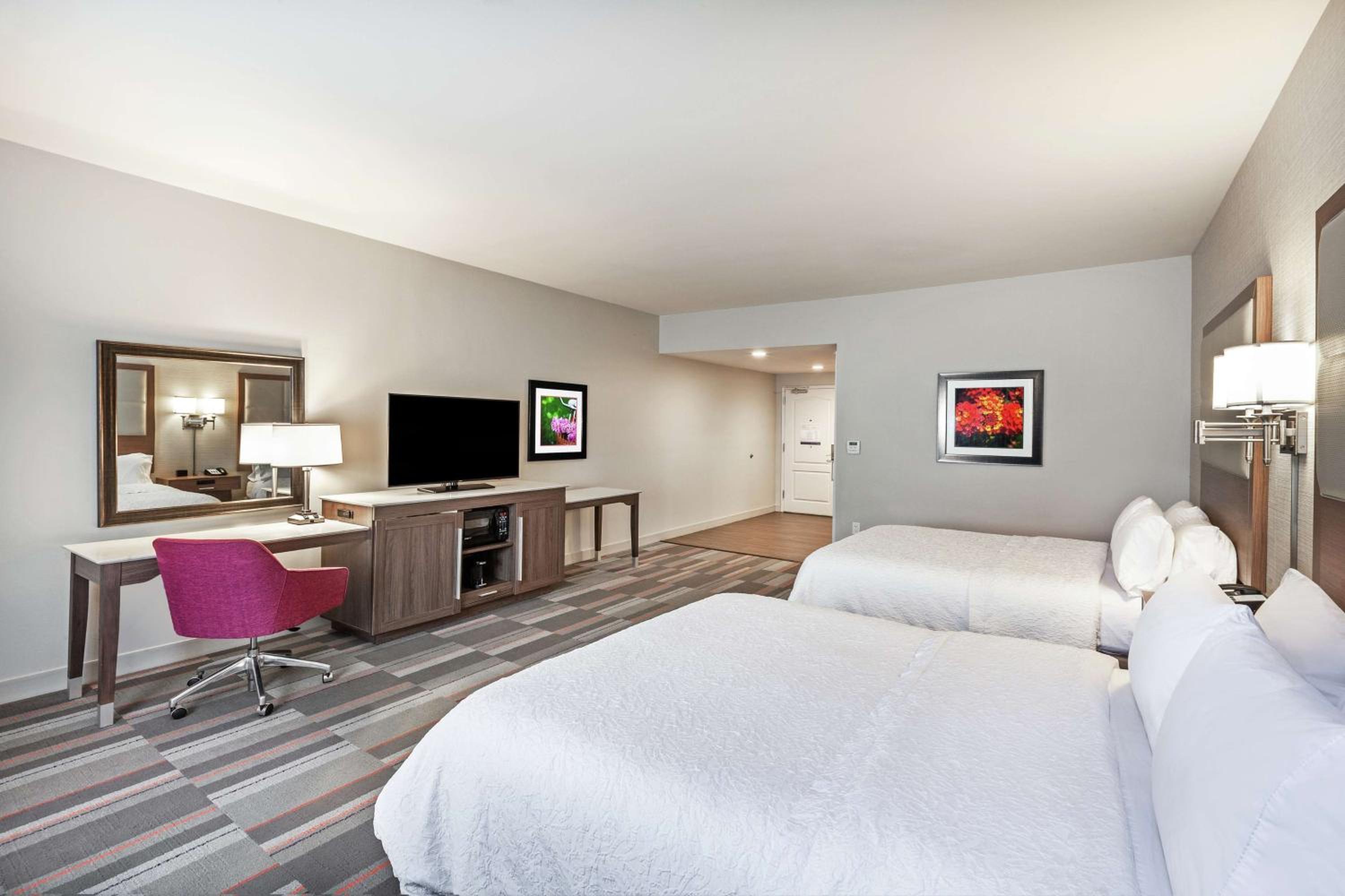 Queen Room with Two Queen Beds - Mobility Access/Non-Smoking