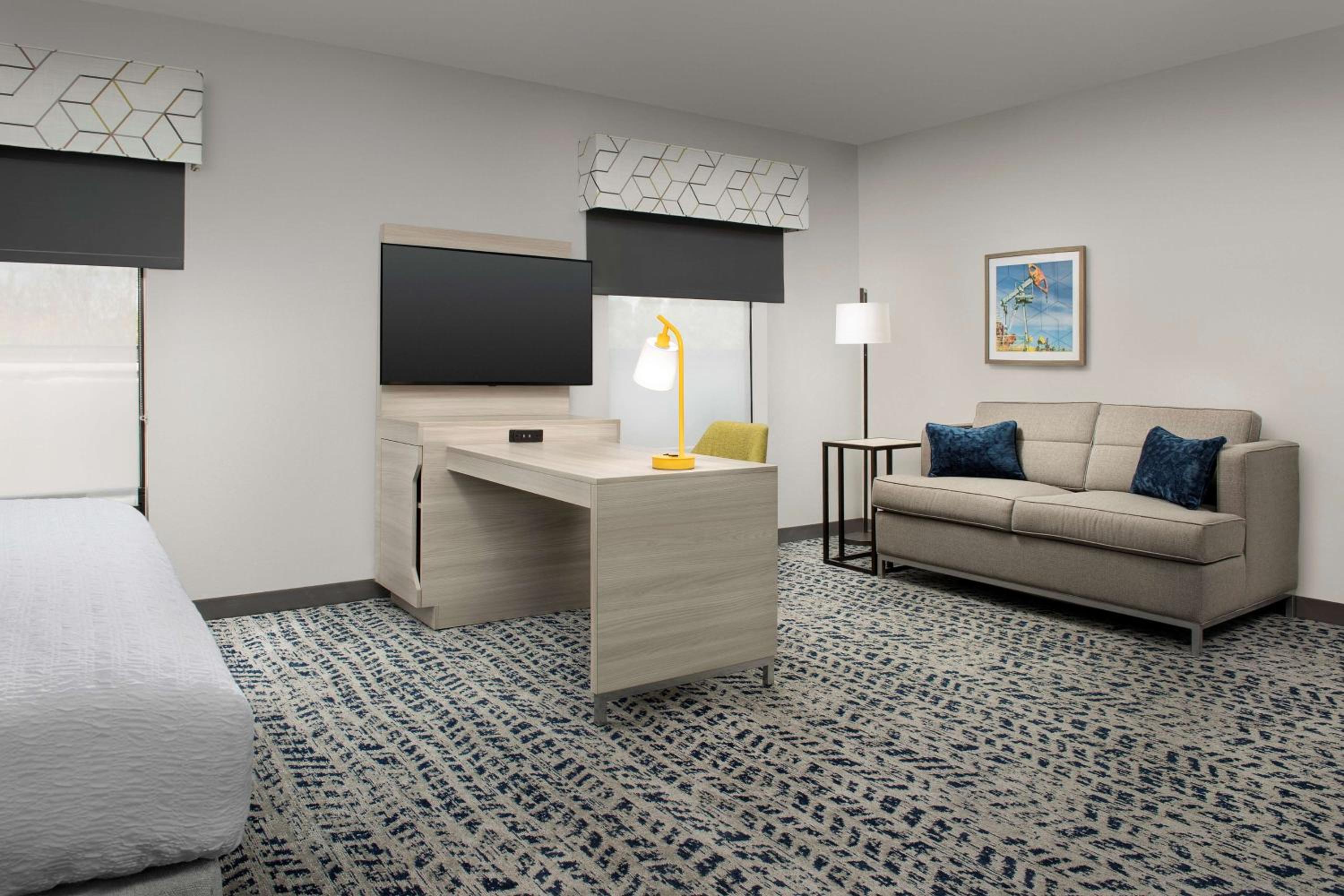 King Studio Suite with Sofa Bed - Non-Smoking
