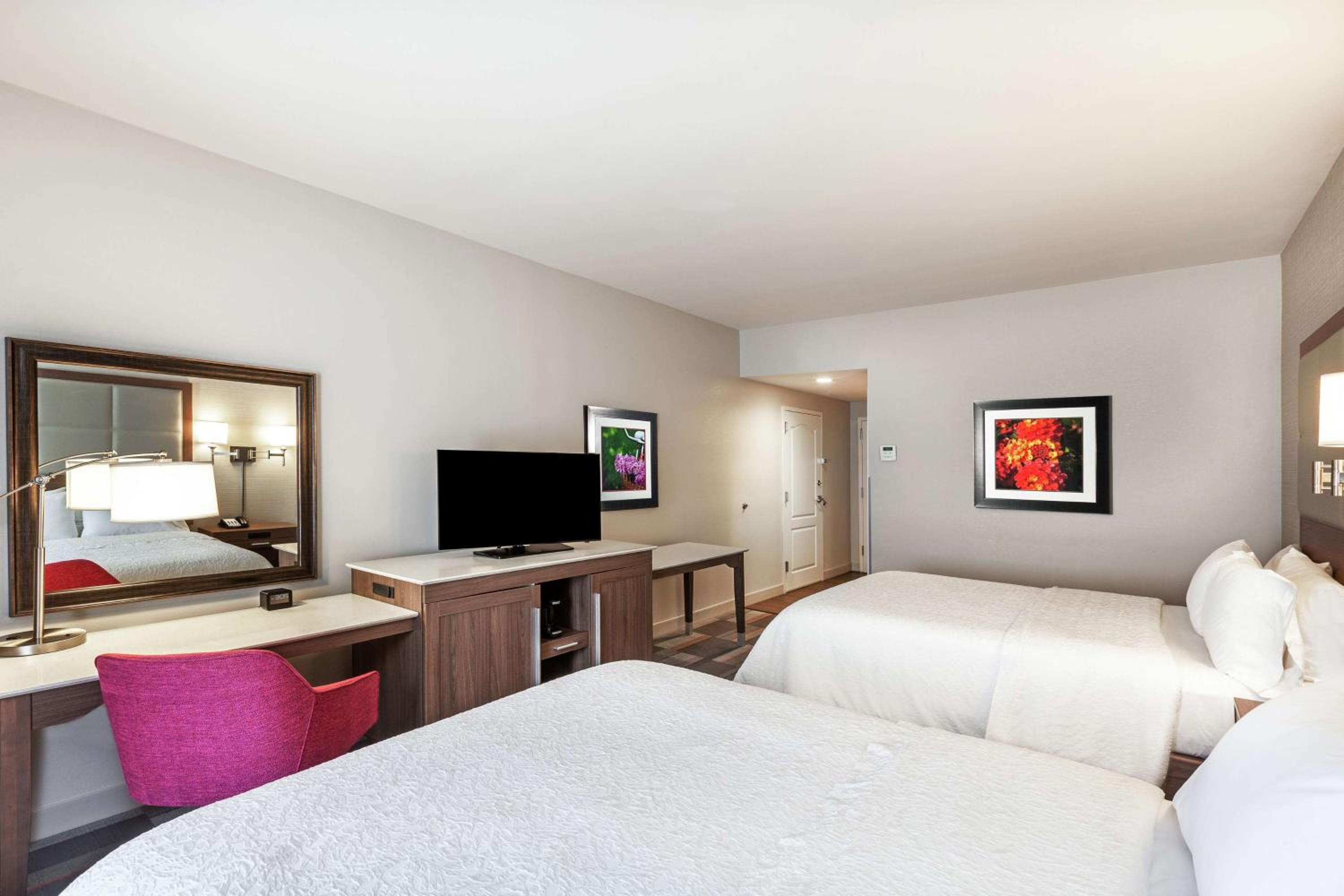 Queen Room with Two Queen Beds - Hearing Access/Non-Smoking