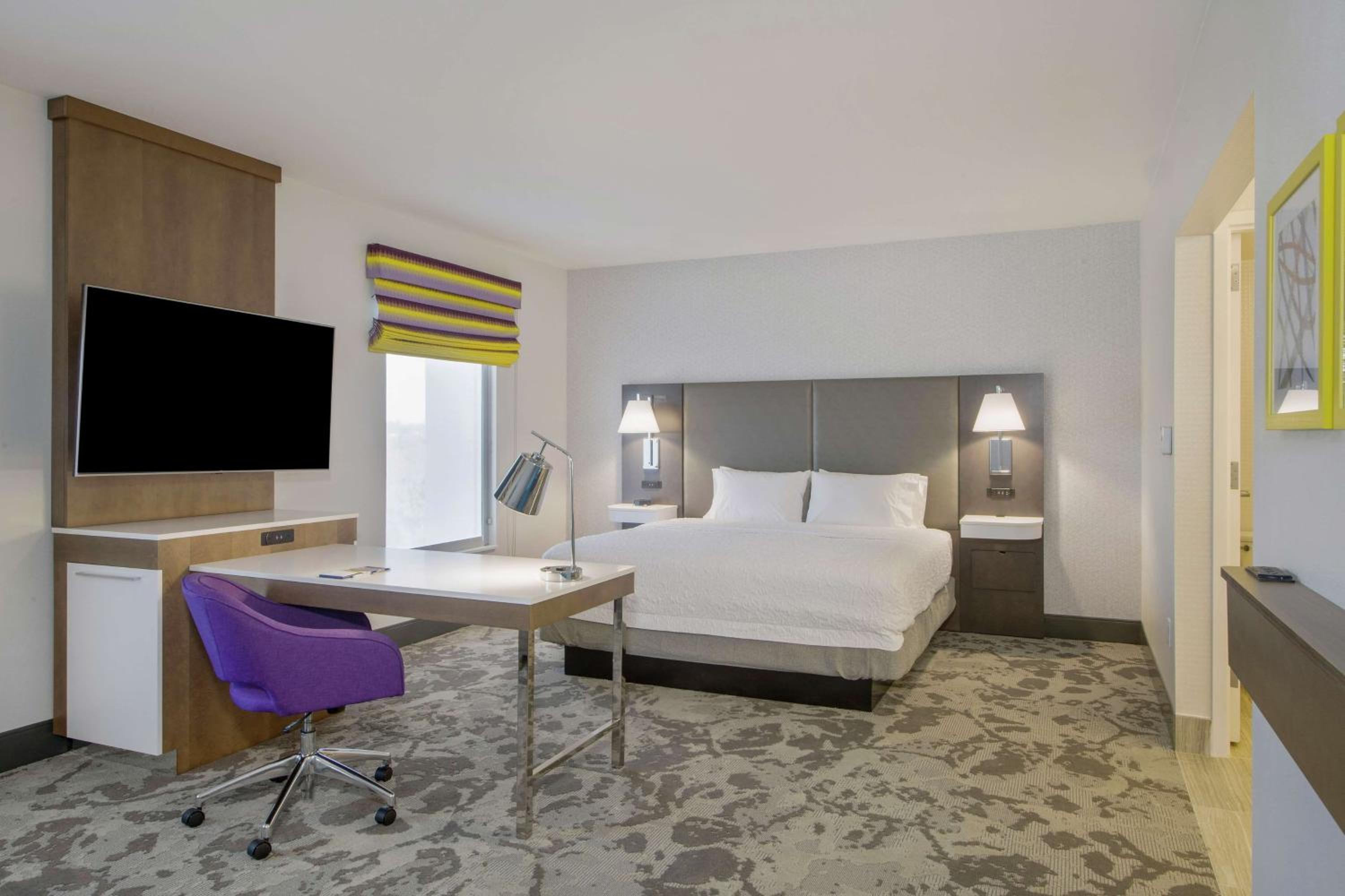 King Studio with Sofa Bed - Non-Smoking - Photo 5