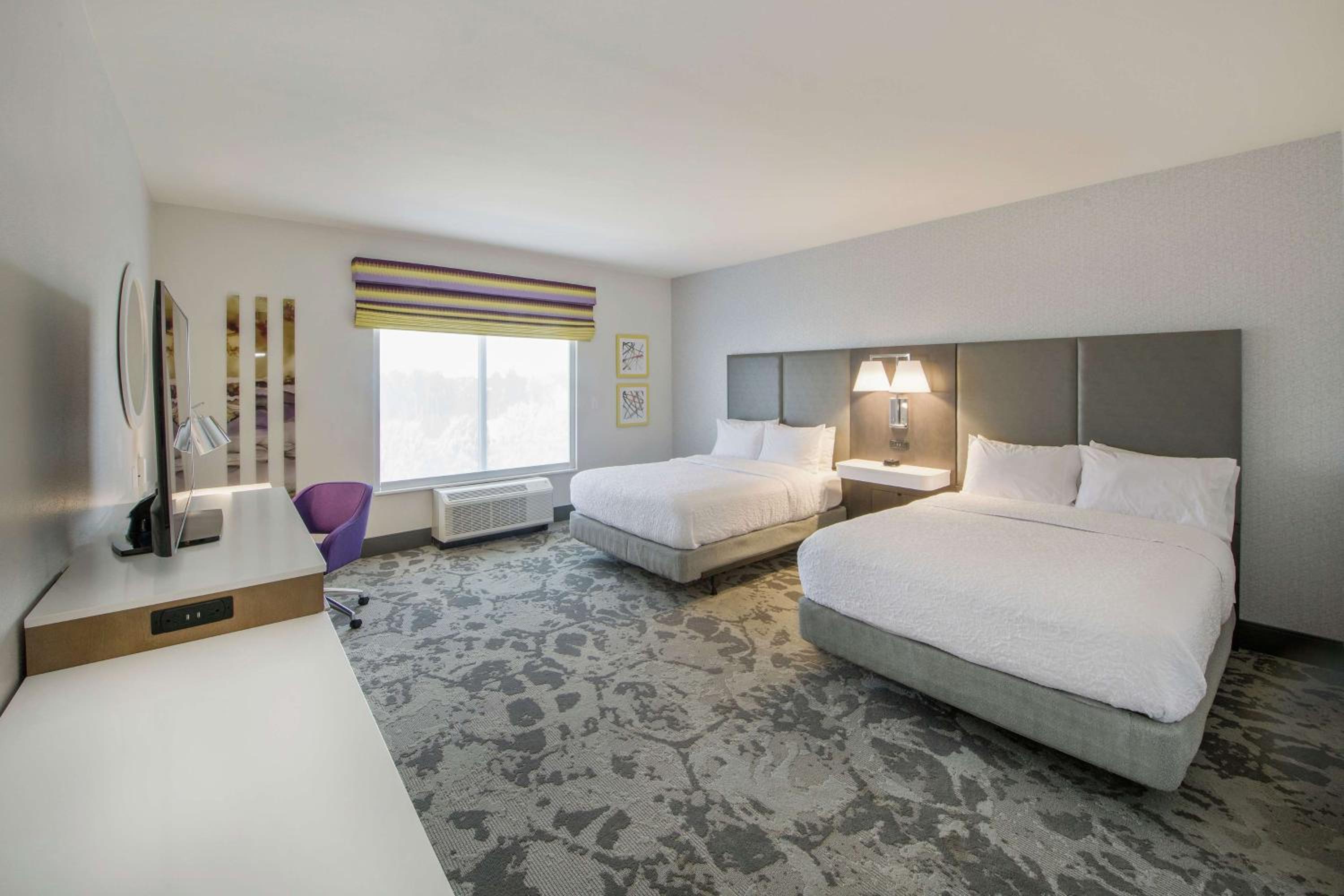 Room with Two Queen Beds - Non-Smoking - Photo 1