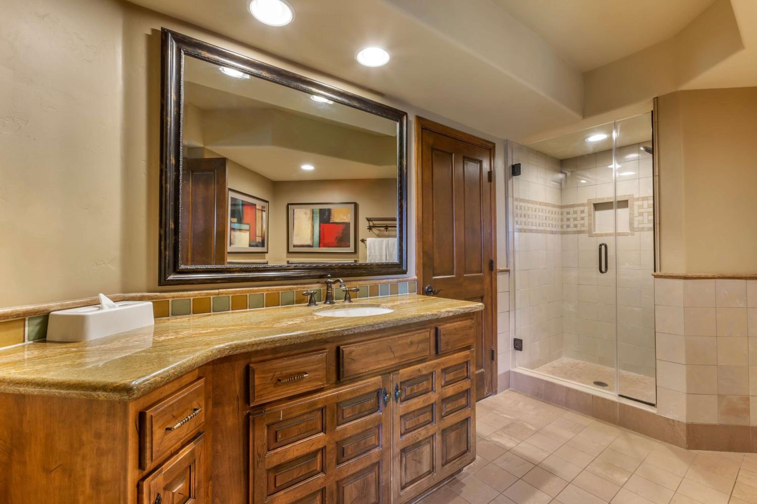 1 BEDROOM 1 KING MESA SUITE - Photo 2