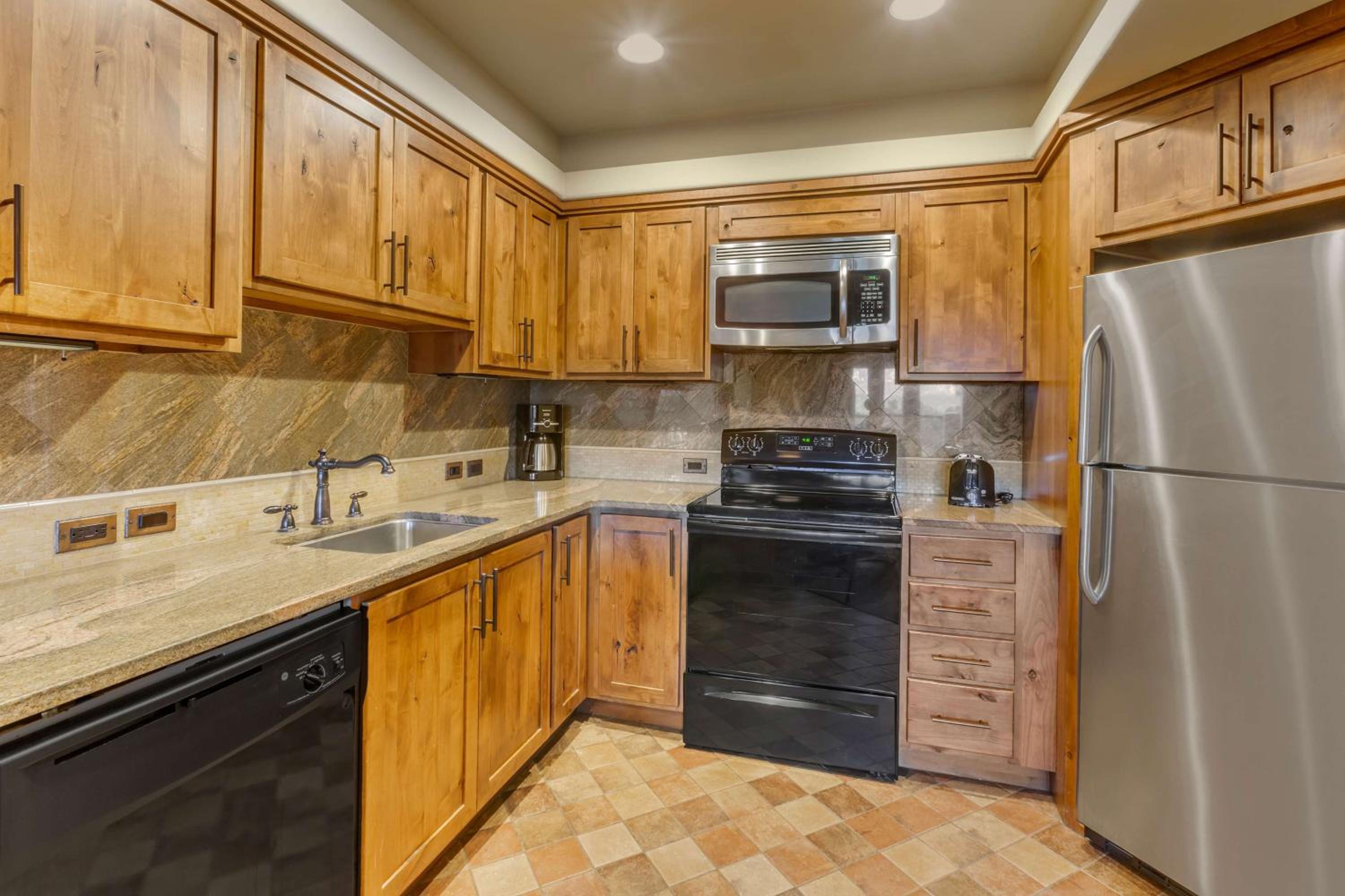 2 BEDROOM 2 KINGS SUNSET SUITE - Photo 4
