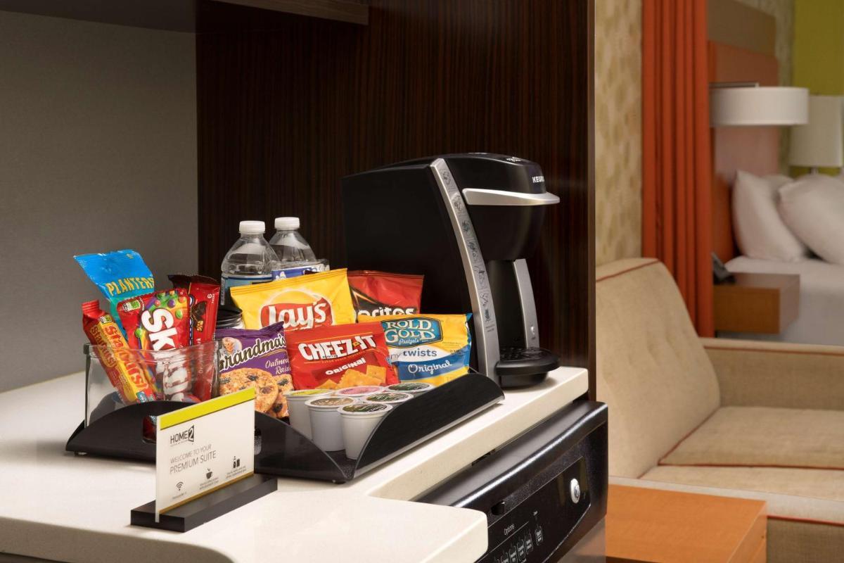 Premium King  Studio Suite - Non-Smoking photo 1