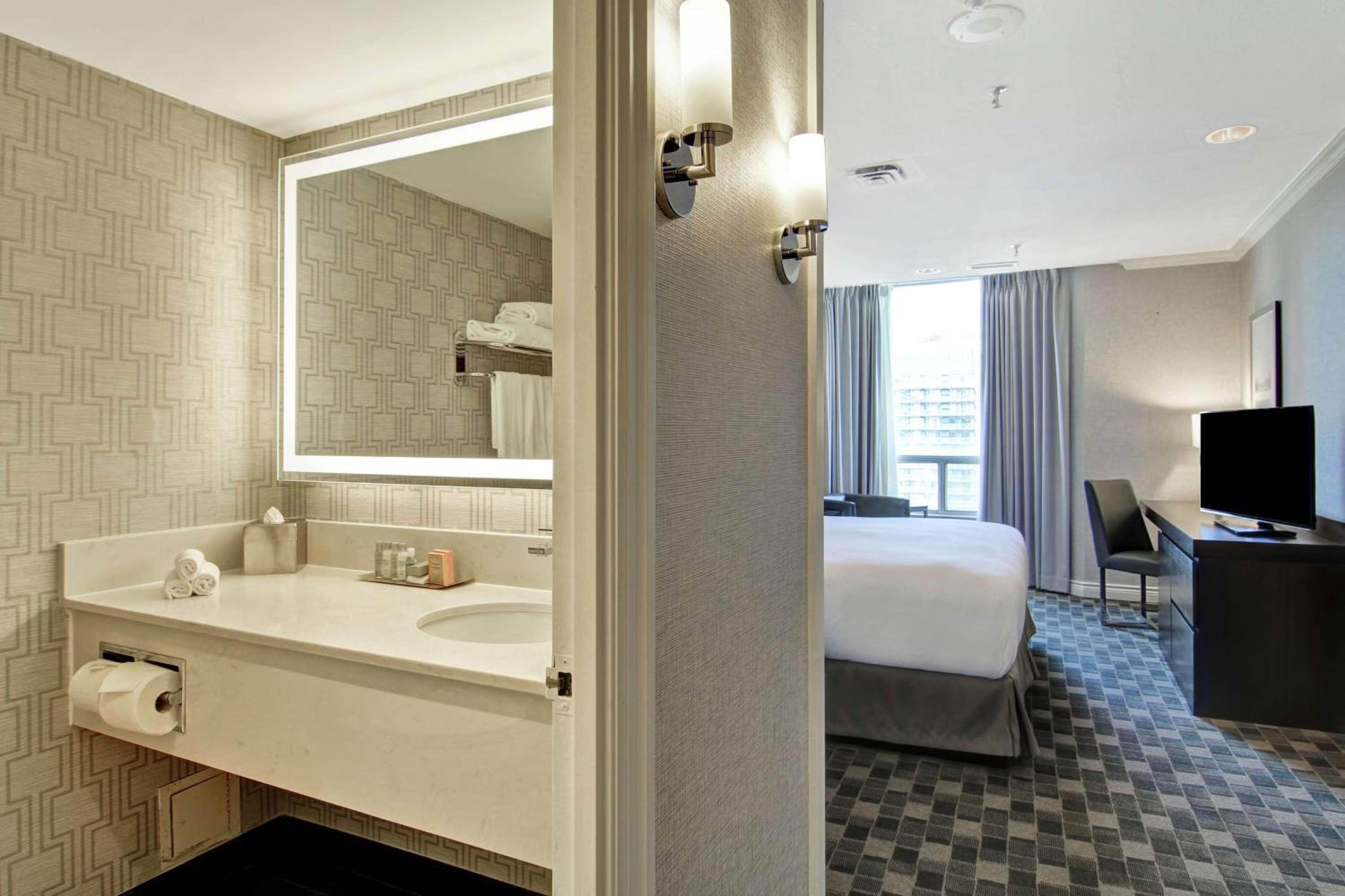 Premium King Suite - Photo 1