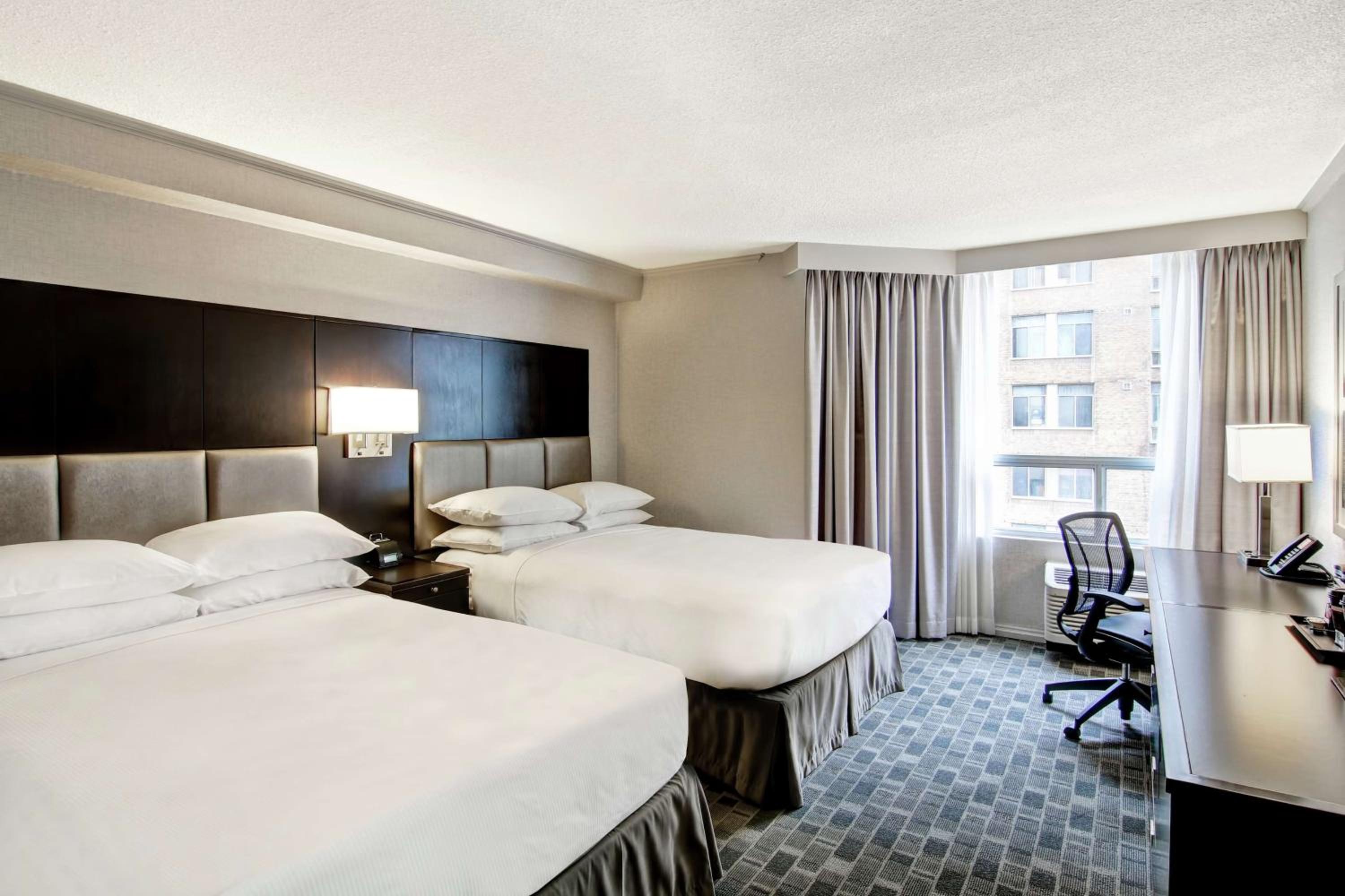 Double Room with Two Double Beds - Photo 2