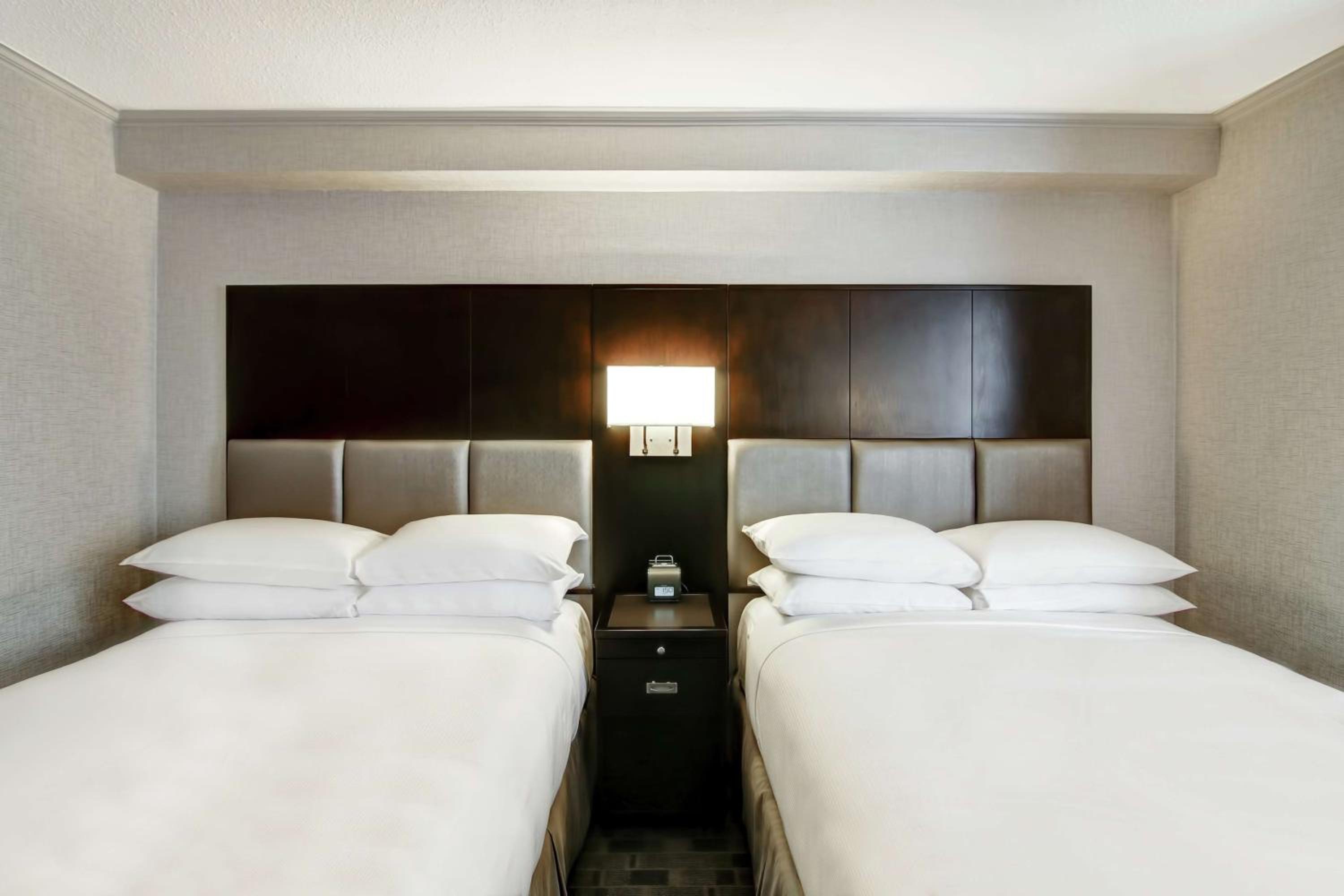 Double Room with Two Double Beds - Photo 3